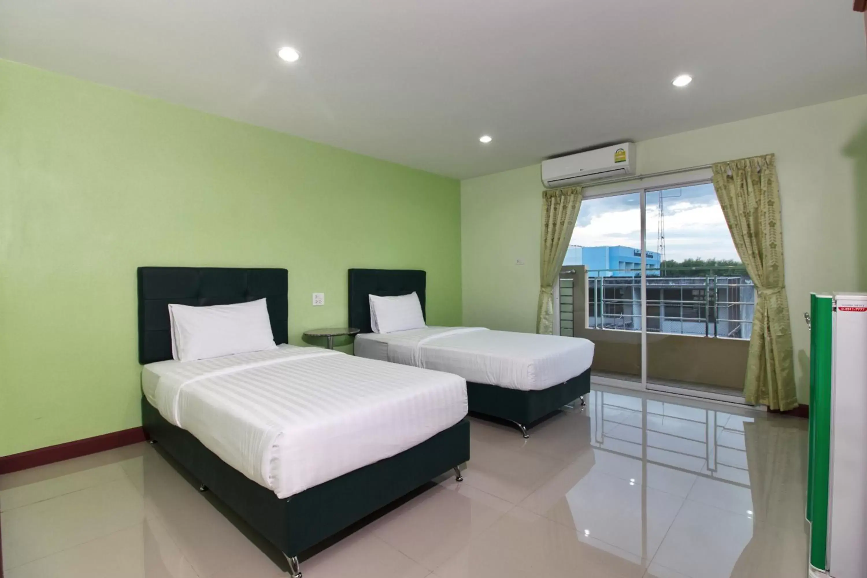 Standard Twin Room in Jaroonsak Grand Standard Twin Room in Jaroonsak Grand