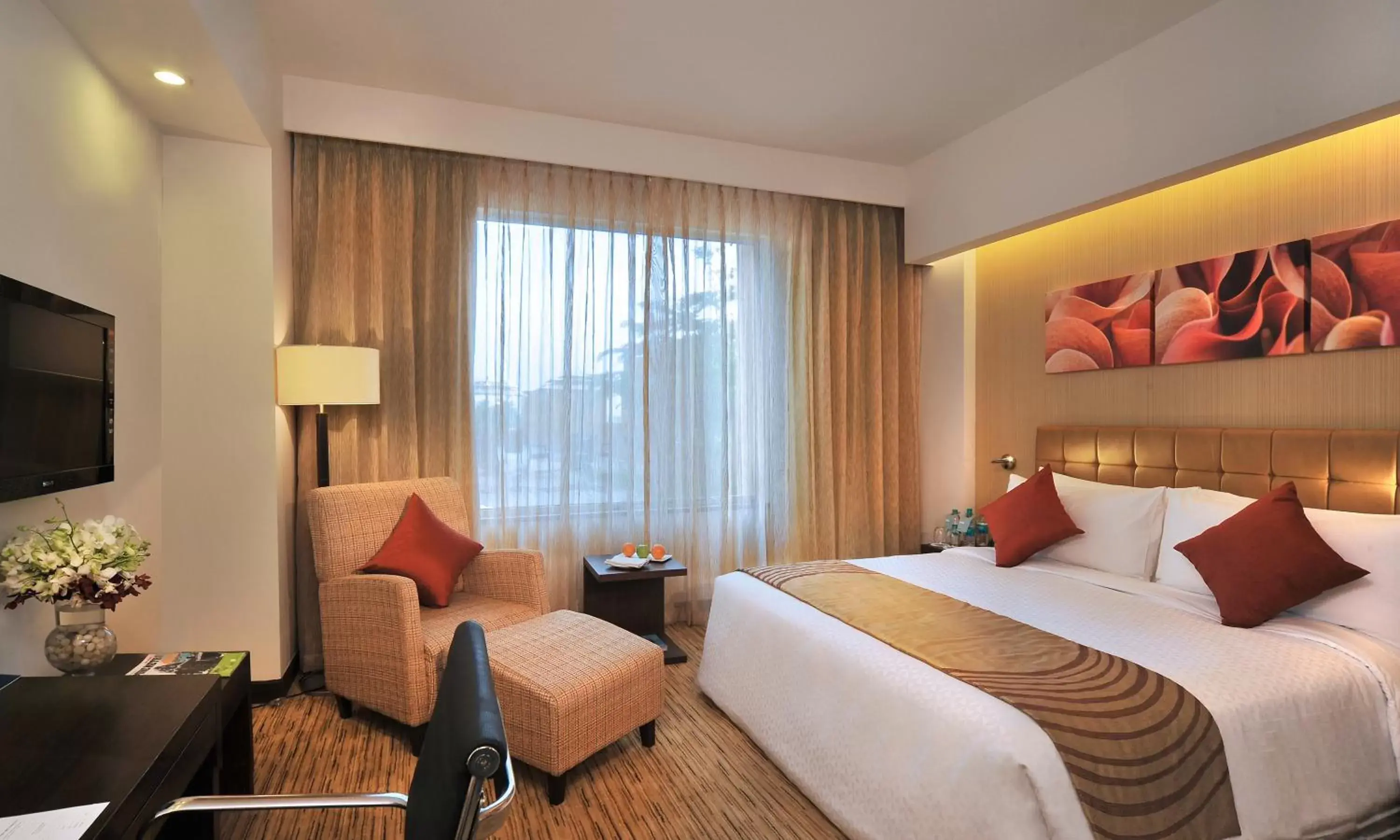 Bedroom, Bed in Four Points by Sheraton Hotel and Serviced Apartments Pune Bedroom, Bed in Four Points by Sheraton Hotel and Serviced Apartments Pune