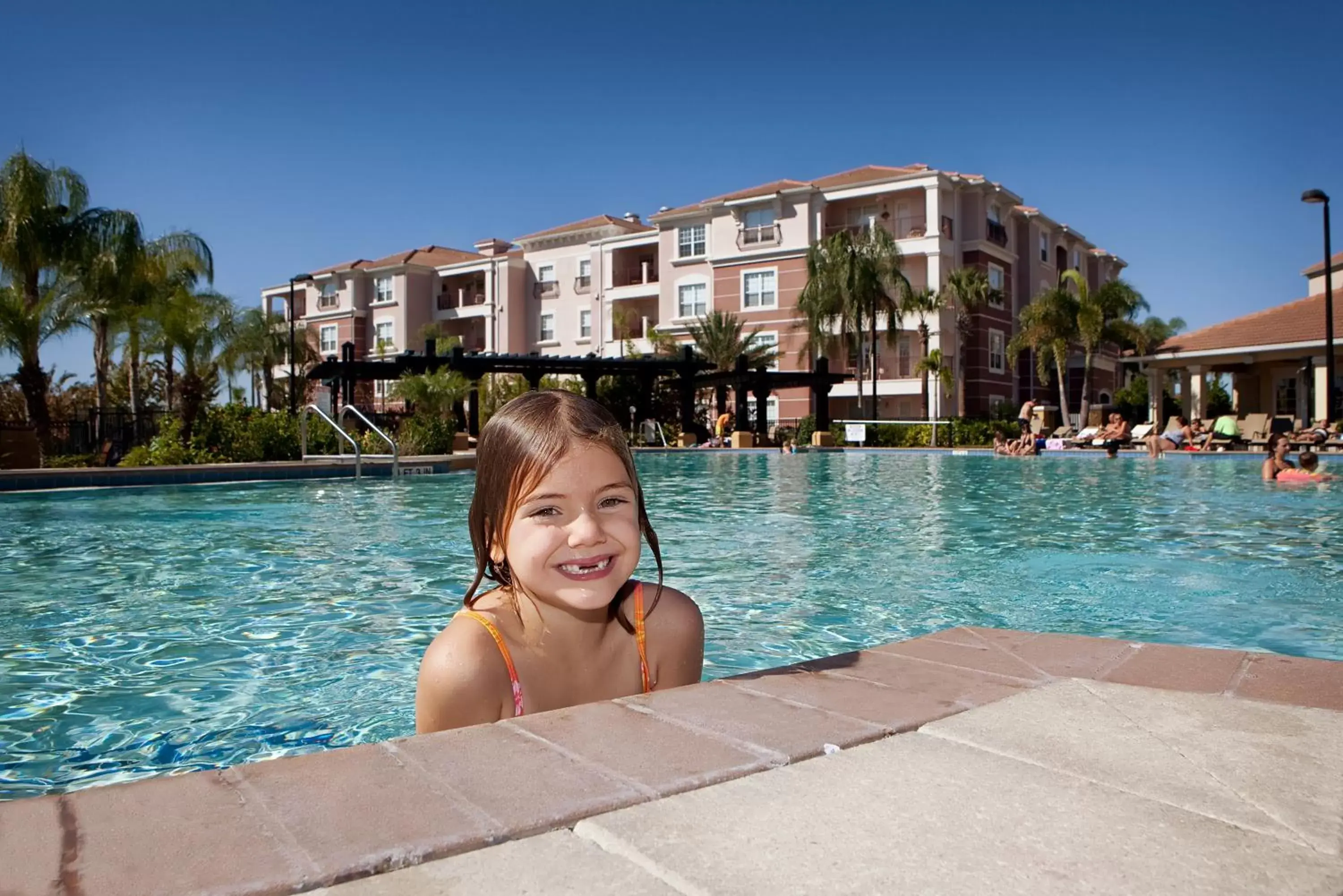 Property building in Vista Cay Resort by Millenium at Universal Blvd. Property building in Vista Cay Resort by Millenium at Universal Blvd.