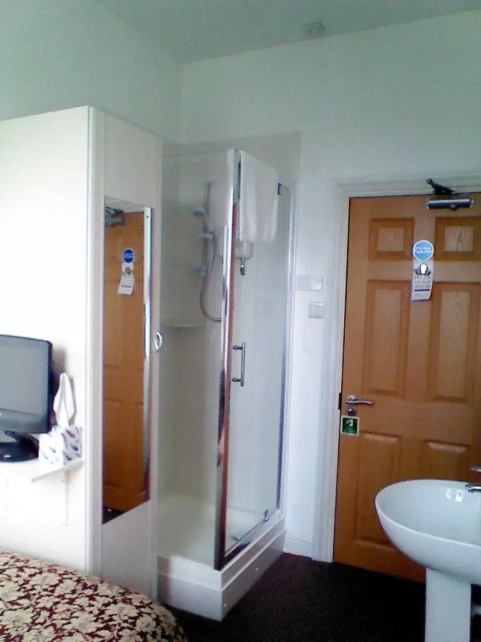 Photo of the whole room, Bathroom in Mountbatten Hotel