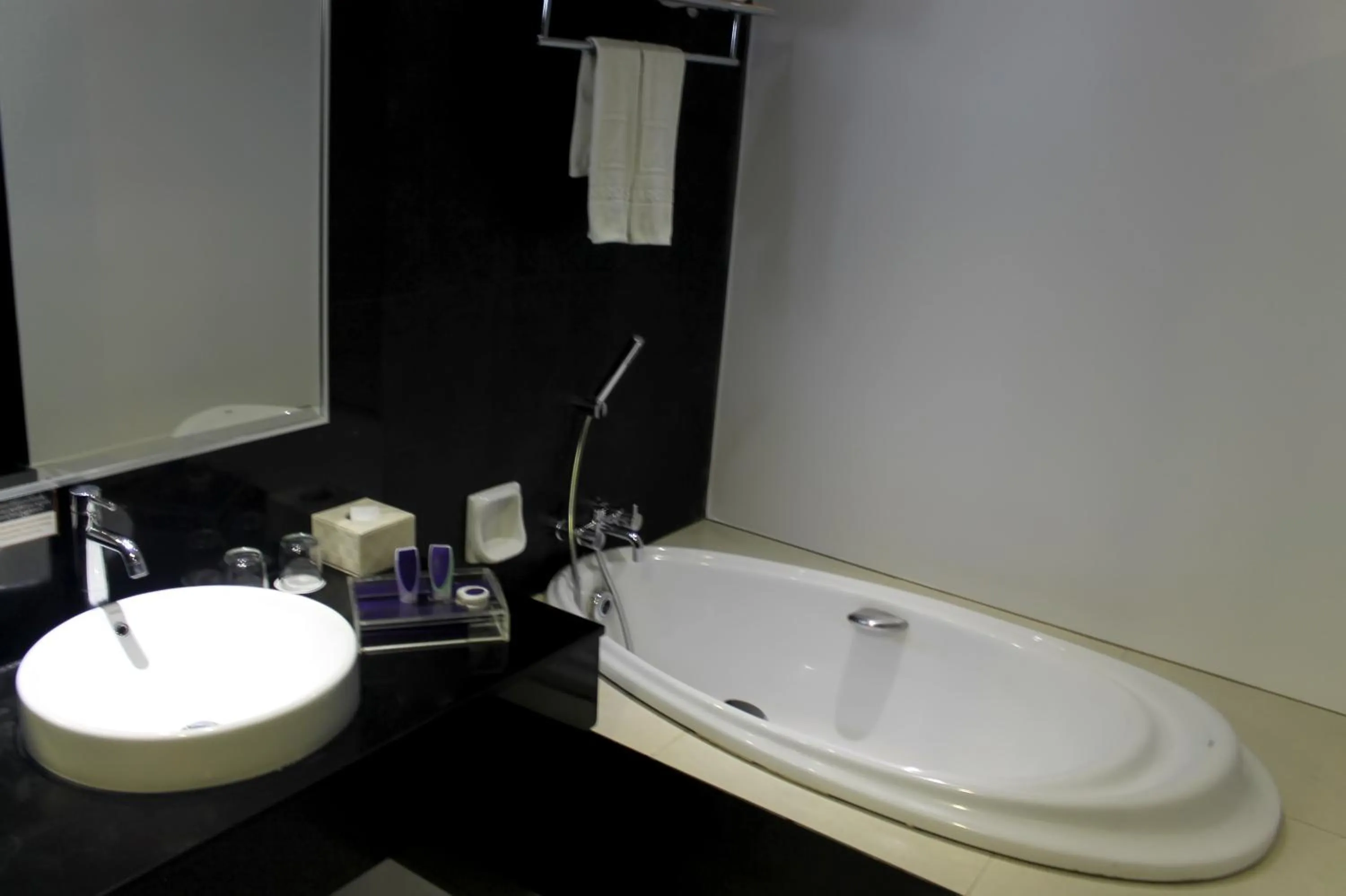 Bathroom in Amaroossa Cosmo Jakarta