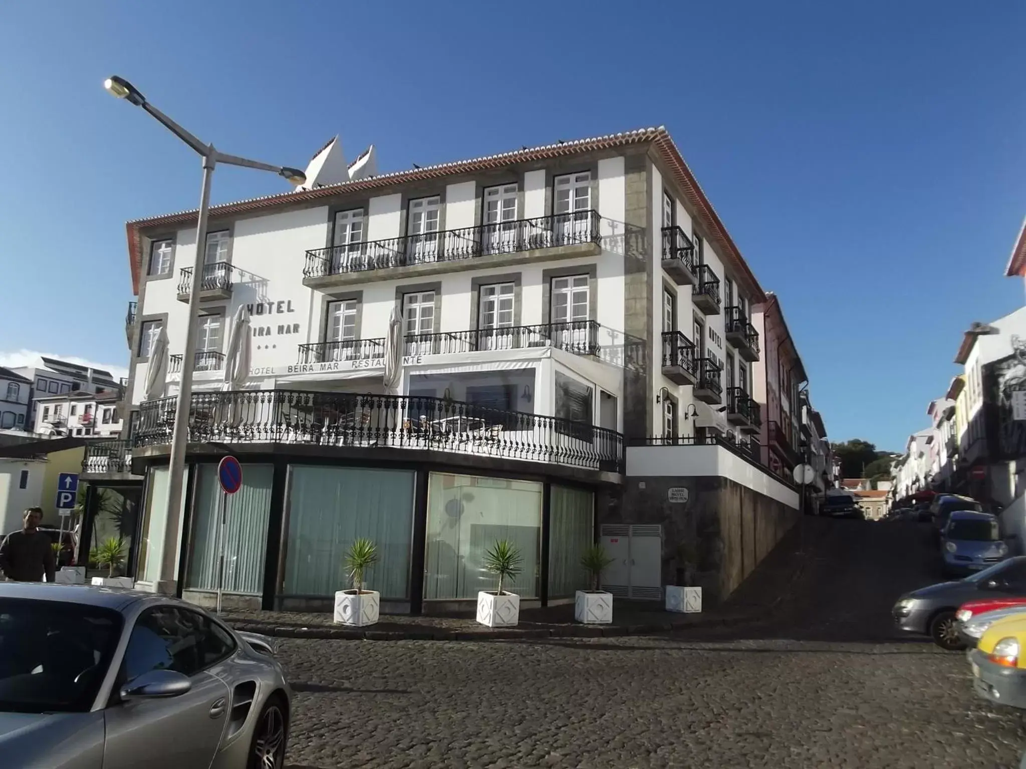 Facade/entrance, Property Building in Hotel Beira Mar