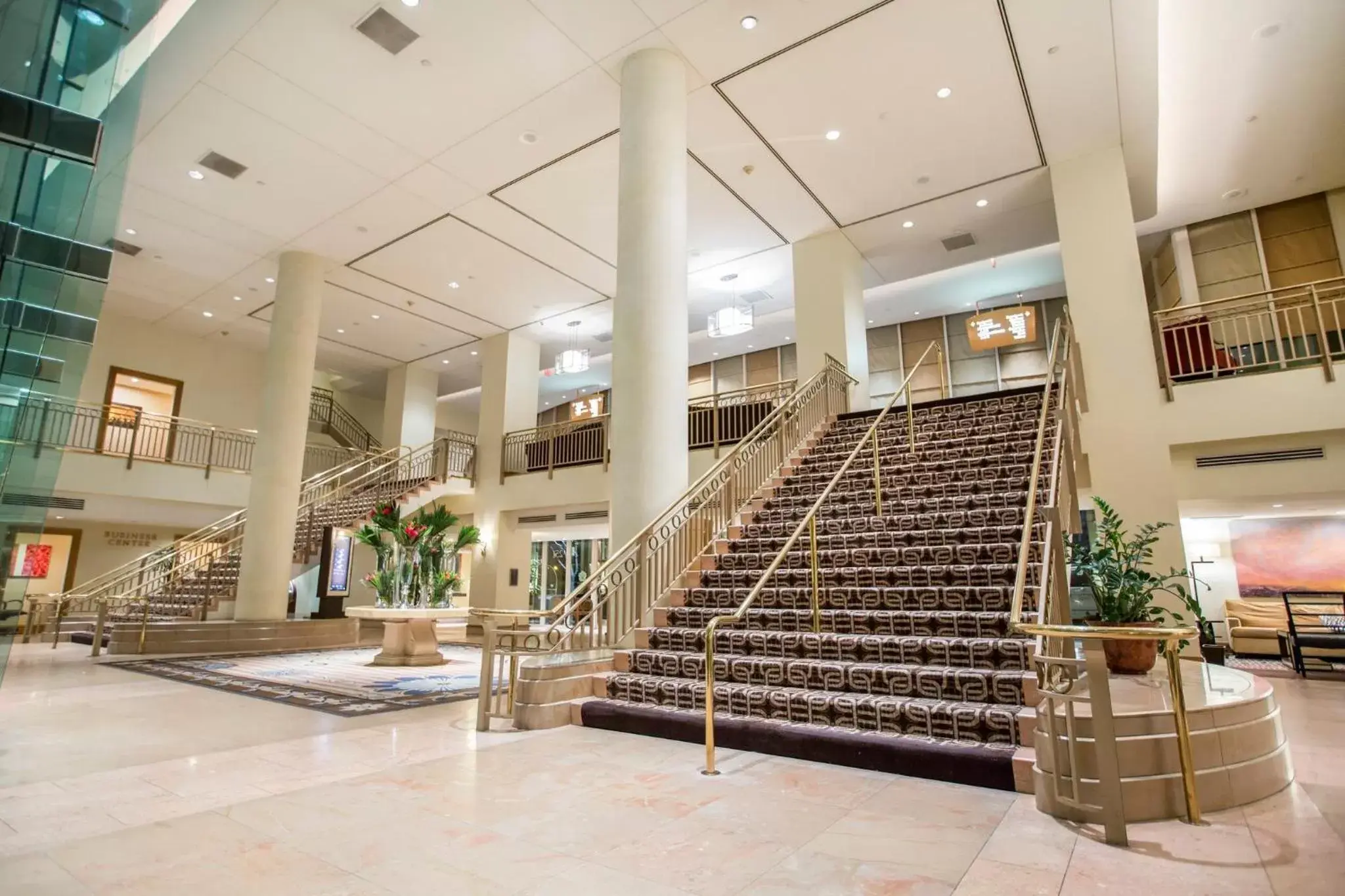 Lobby or reception in Omni Los Angeles Hotel