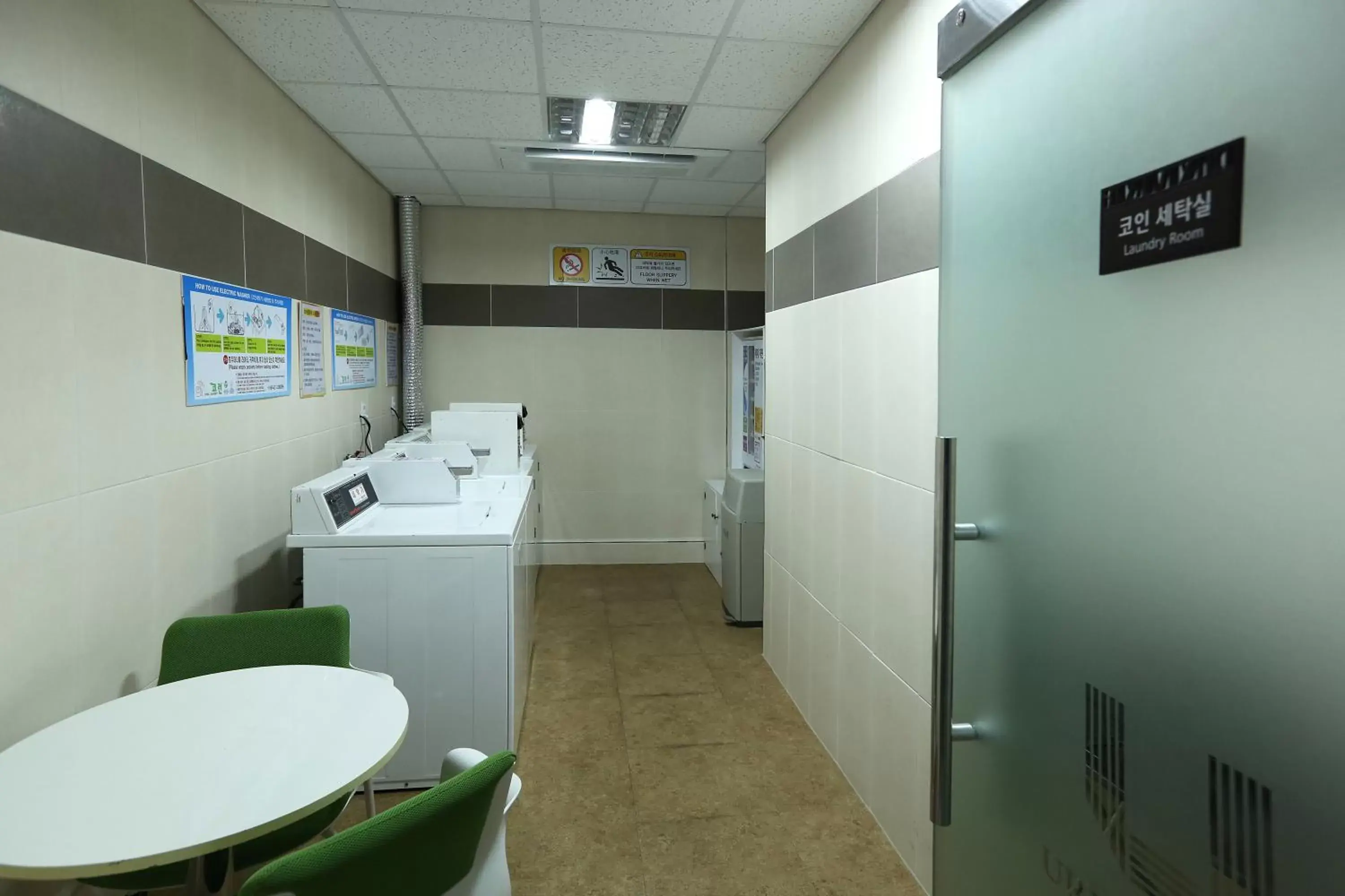 Area and facilities, Bathroom in Urban Place Gangnam