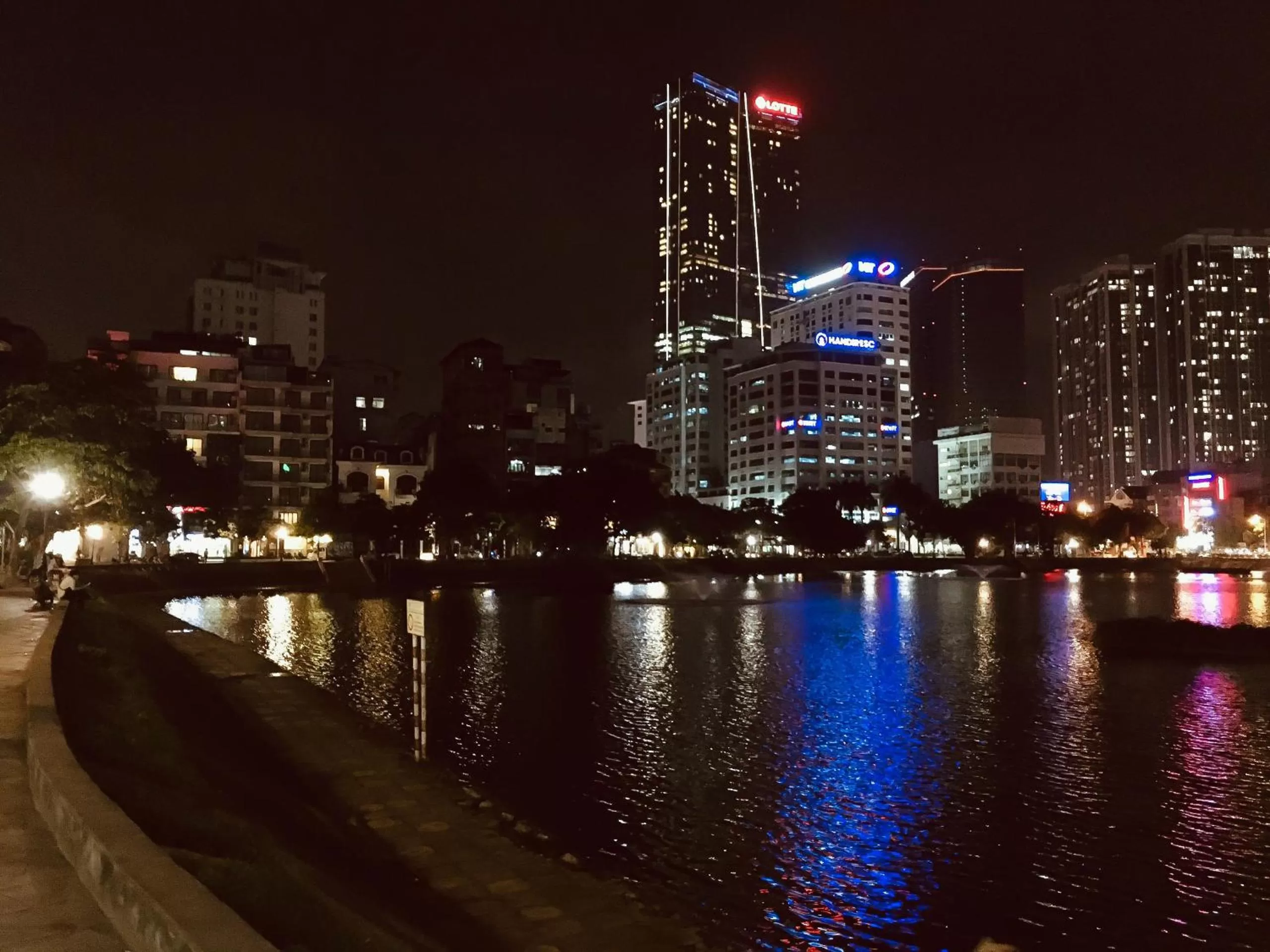 Nearby landmark in Royal Hotel