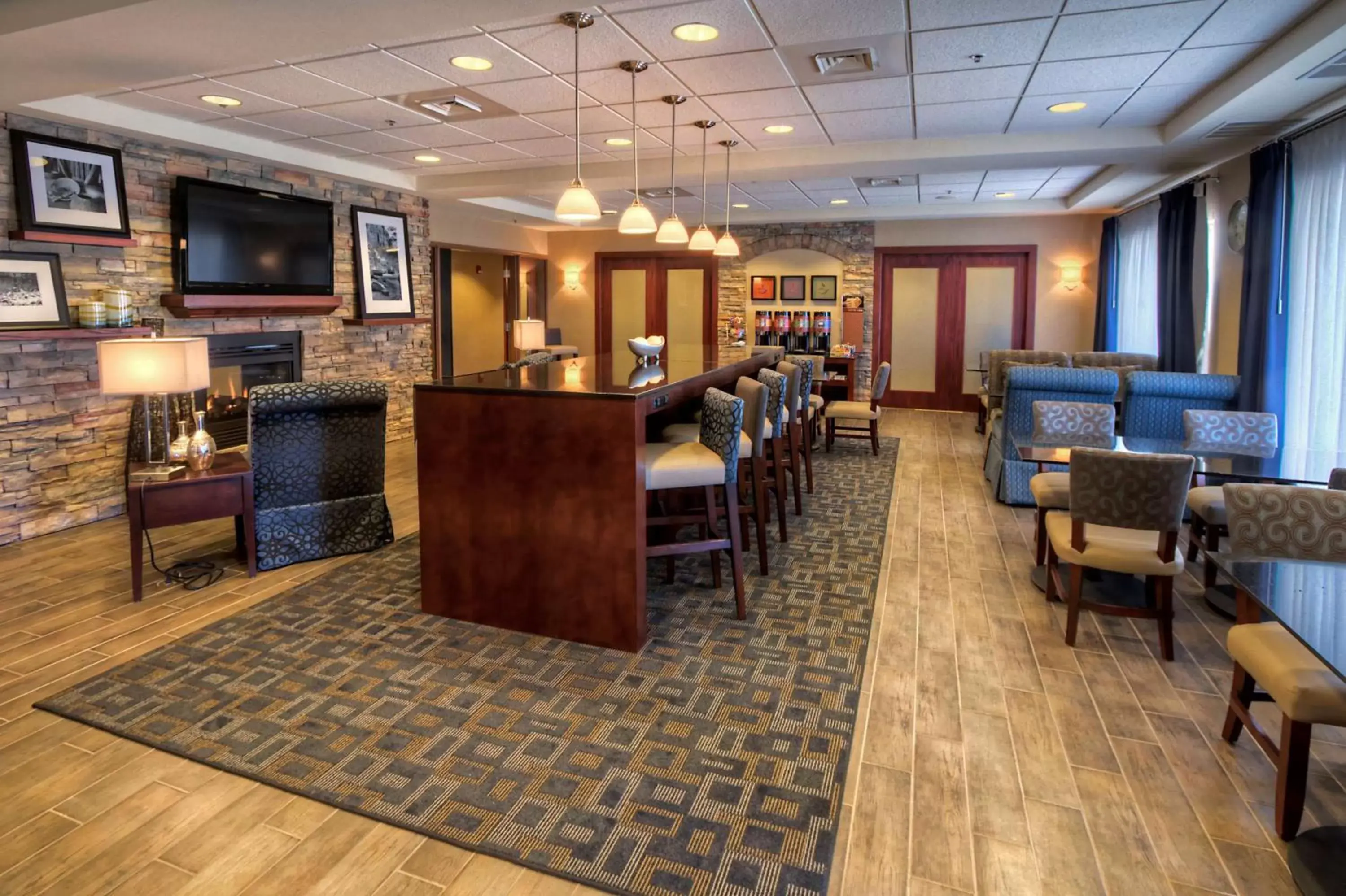 Lobby or reception, Restaurant/Places to Eat in Hampton Inn - Great Falls