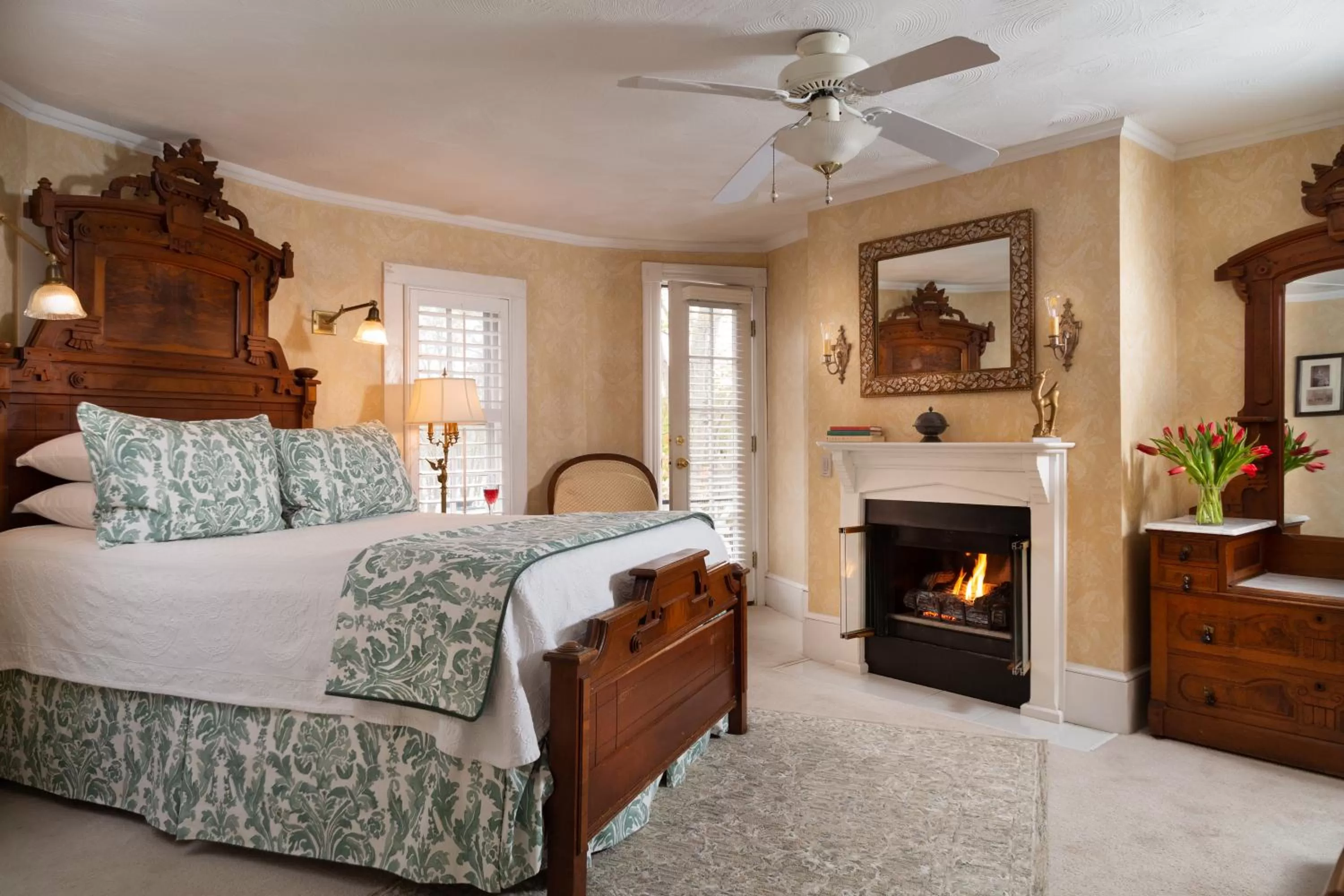 Bedroom in White Doe Inn Bed & Breakfast