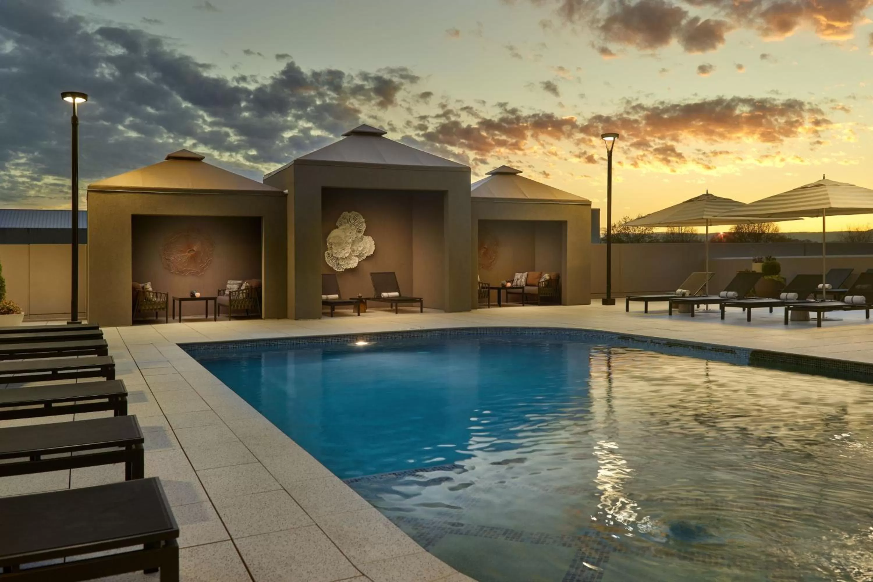 Swimming pool in Chattanooga Marriott Downtown