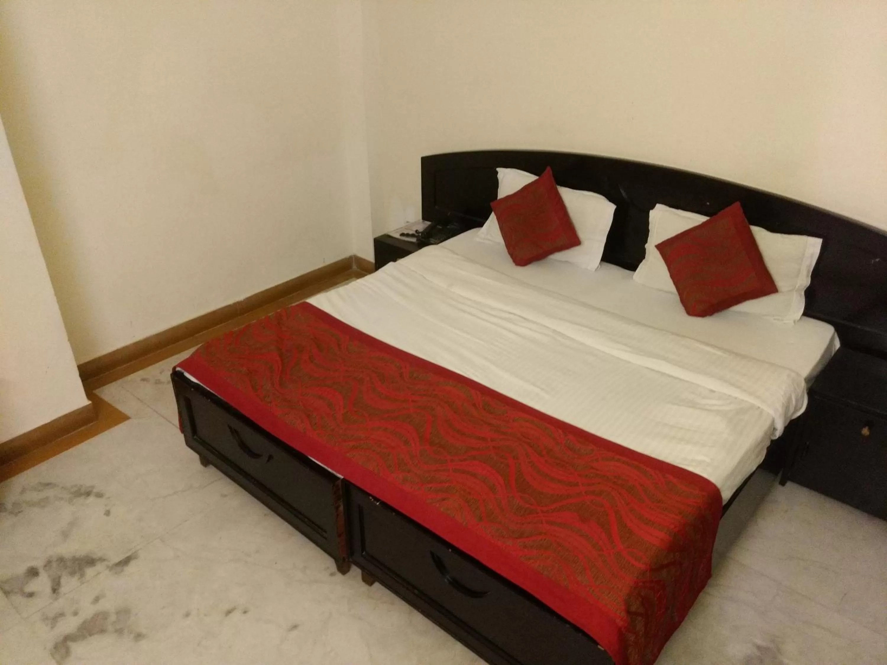 Bed in Hotel City Centre Inn - Nizamuddin Railway Station