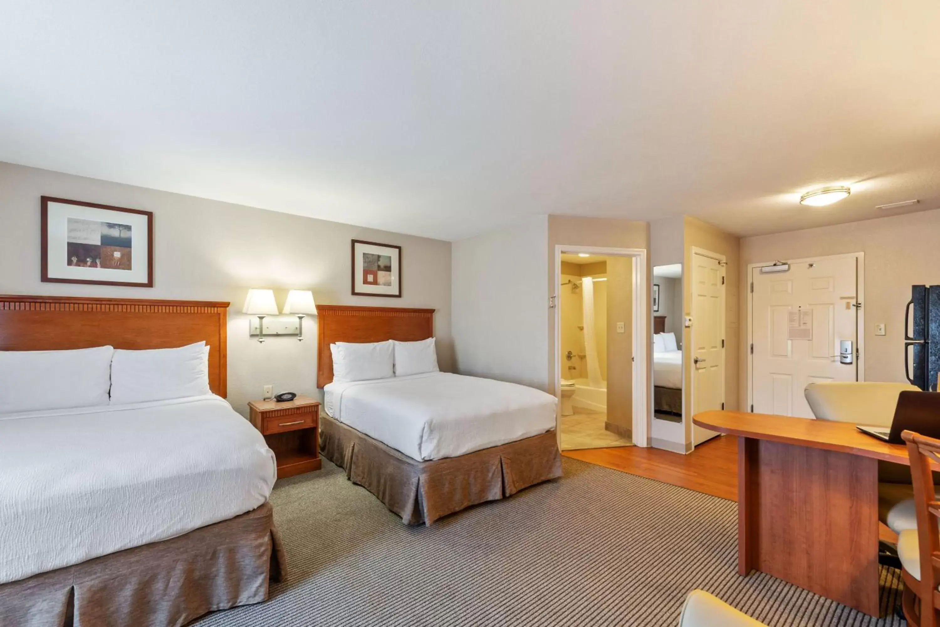 Bed in Extended Stay America Suites - Houston - Kingwood