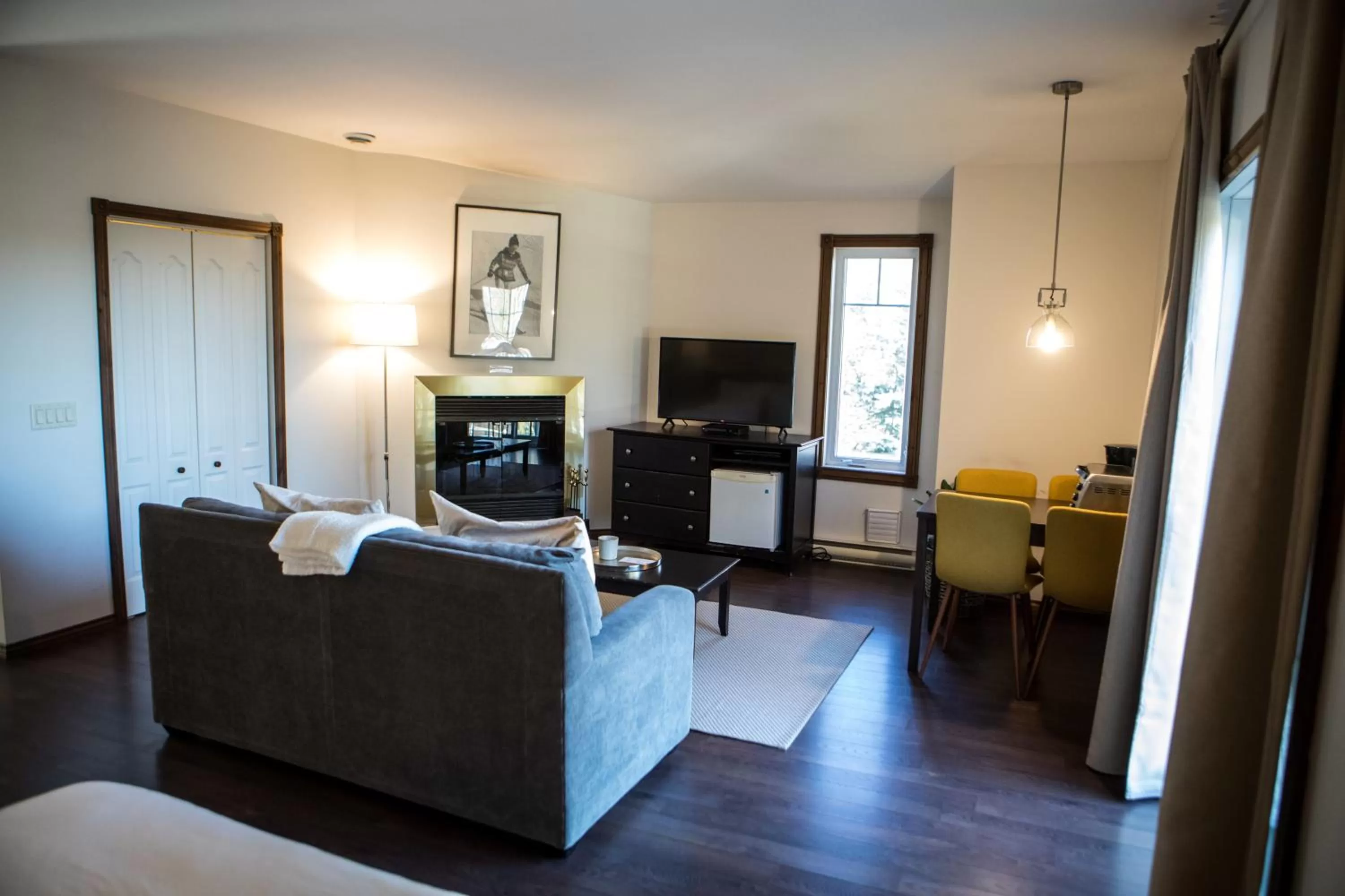 Seating Area in Le Montagnard, Auberge Hôtel & Chalets