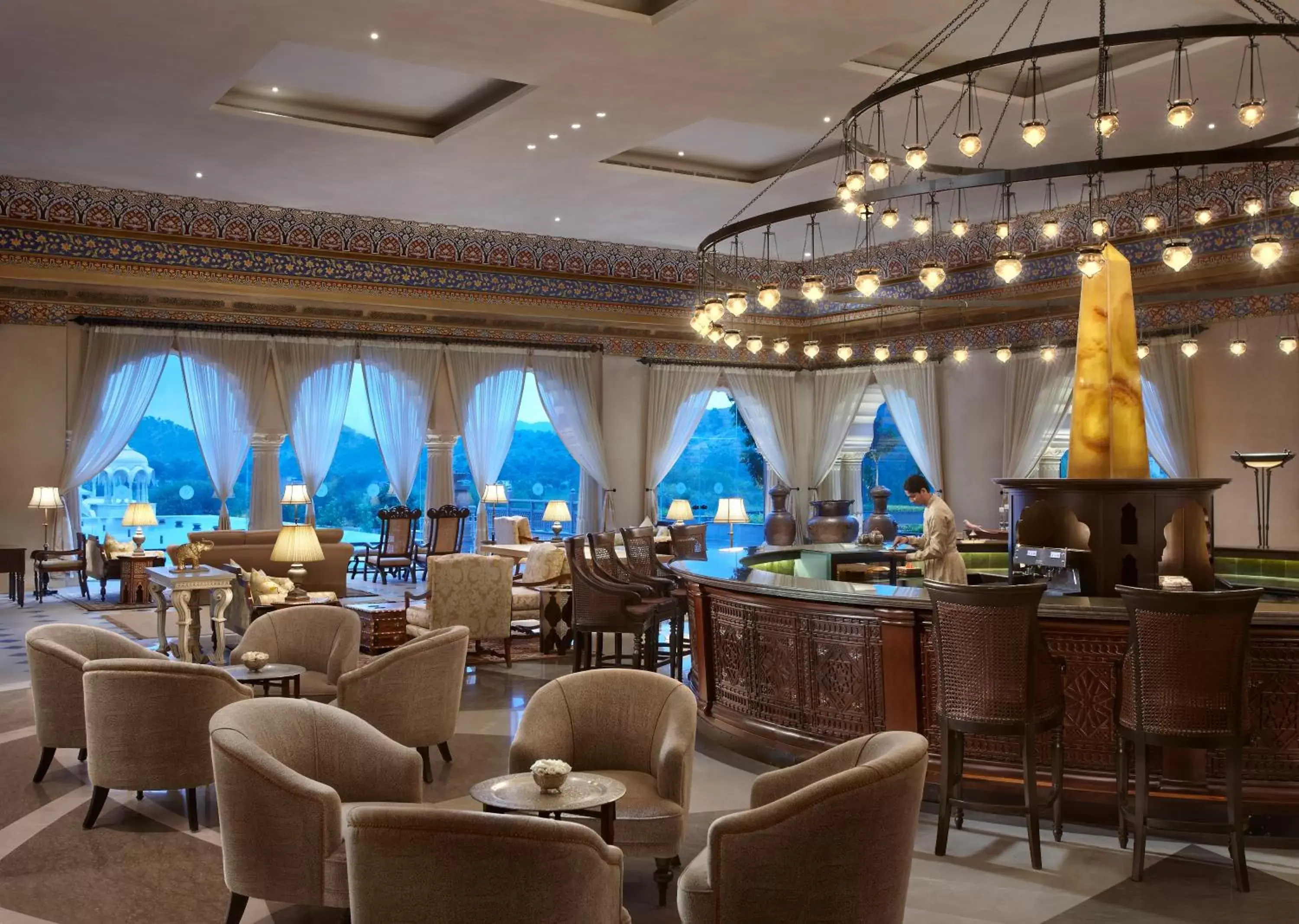 Lounge or bar, Restaurant/Places to Eat in Fairmont Jaipur