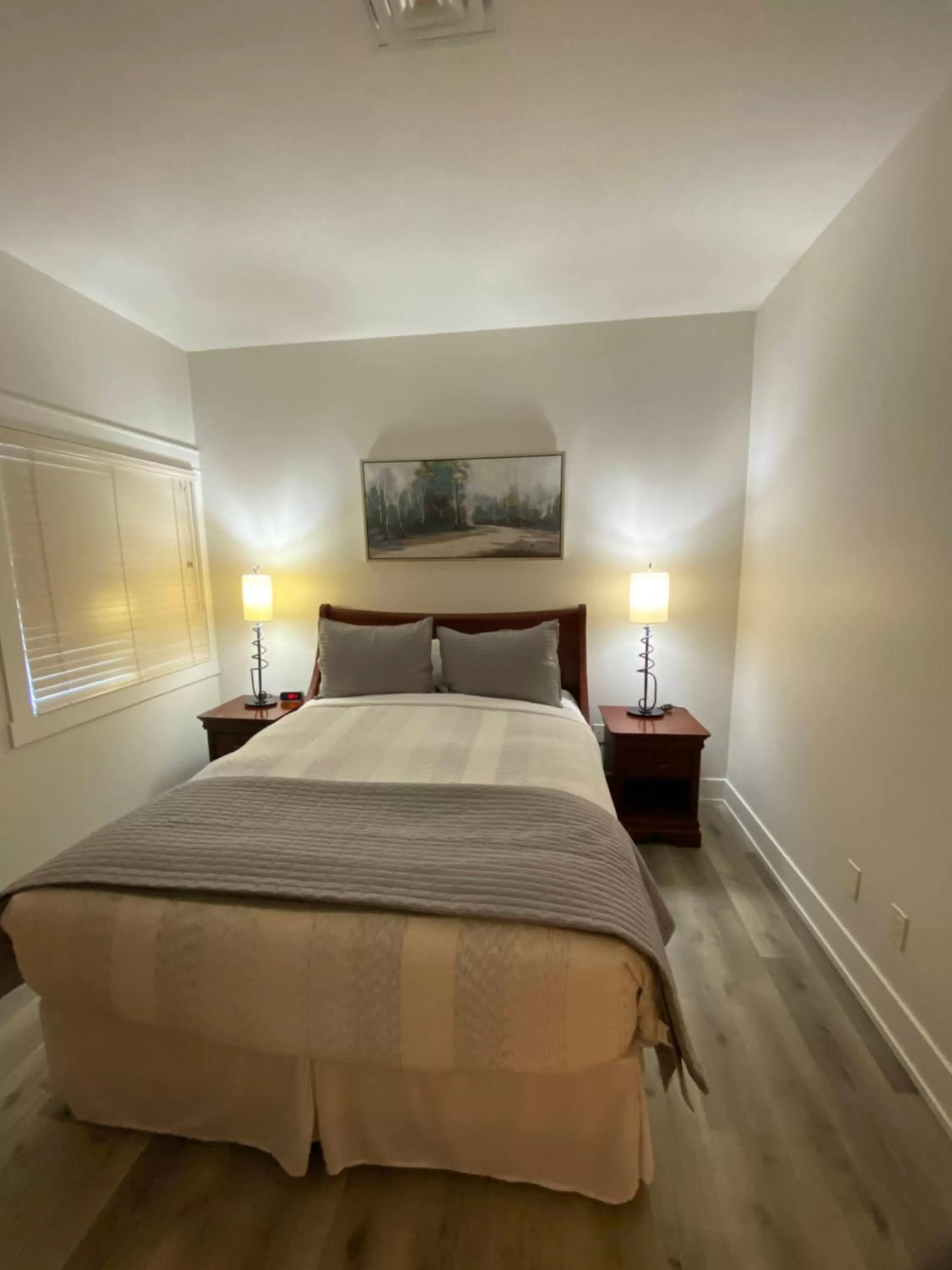 Bed in Spectacular Penthouse With Amazing Views, Indoor Pool and Hot tub