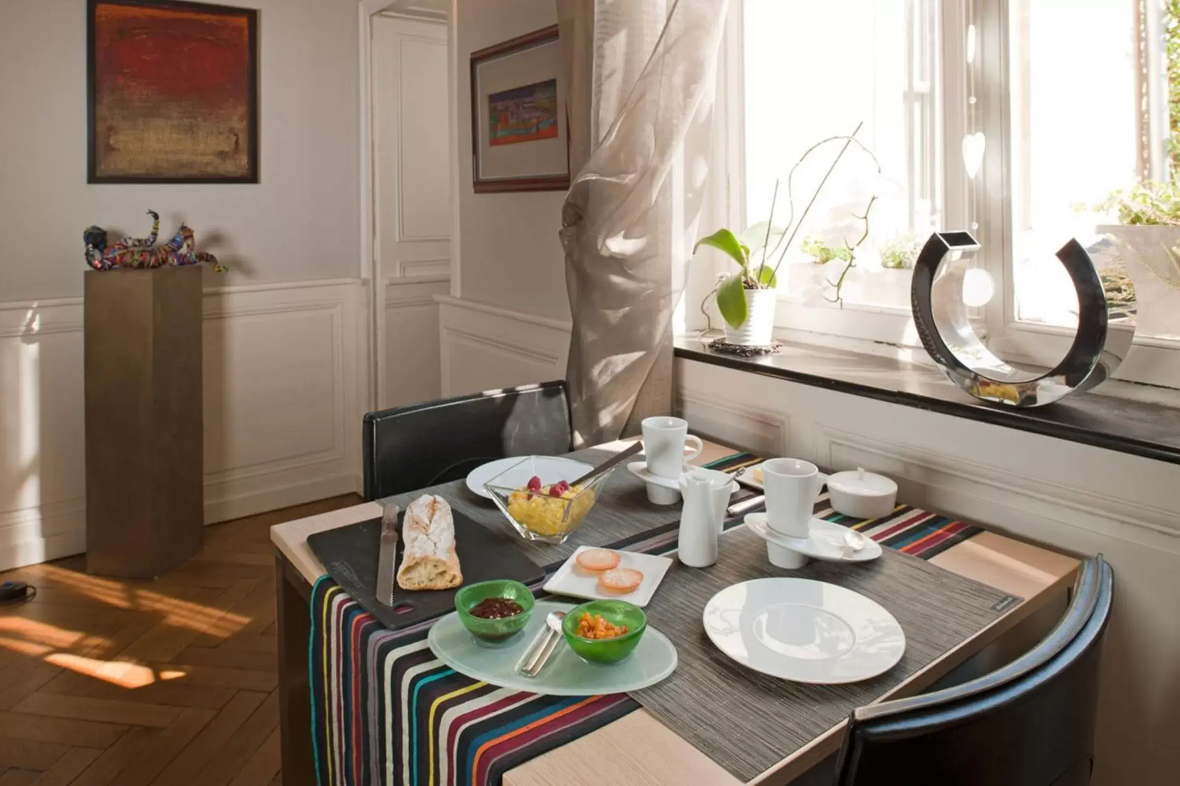 Breakfast, Dining Area in Maison d'Hôte de Myon