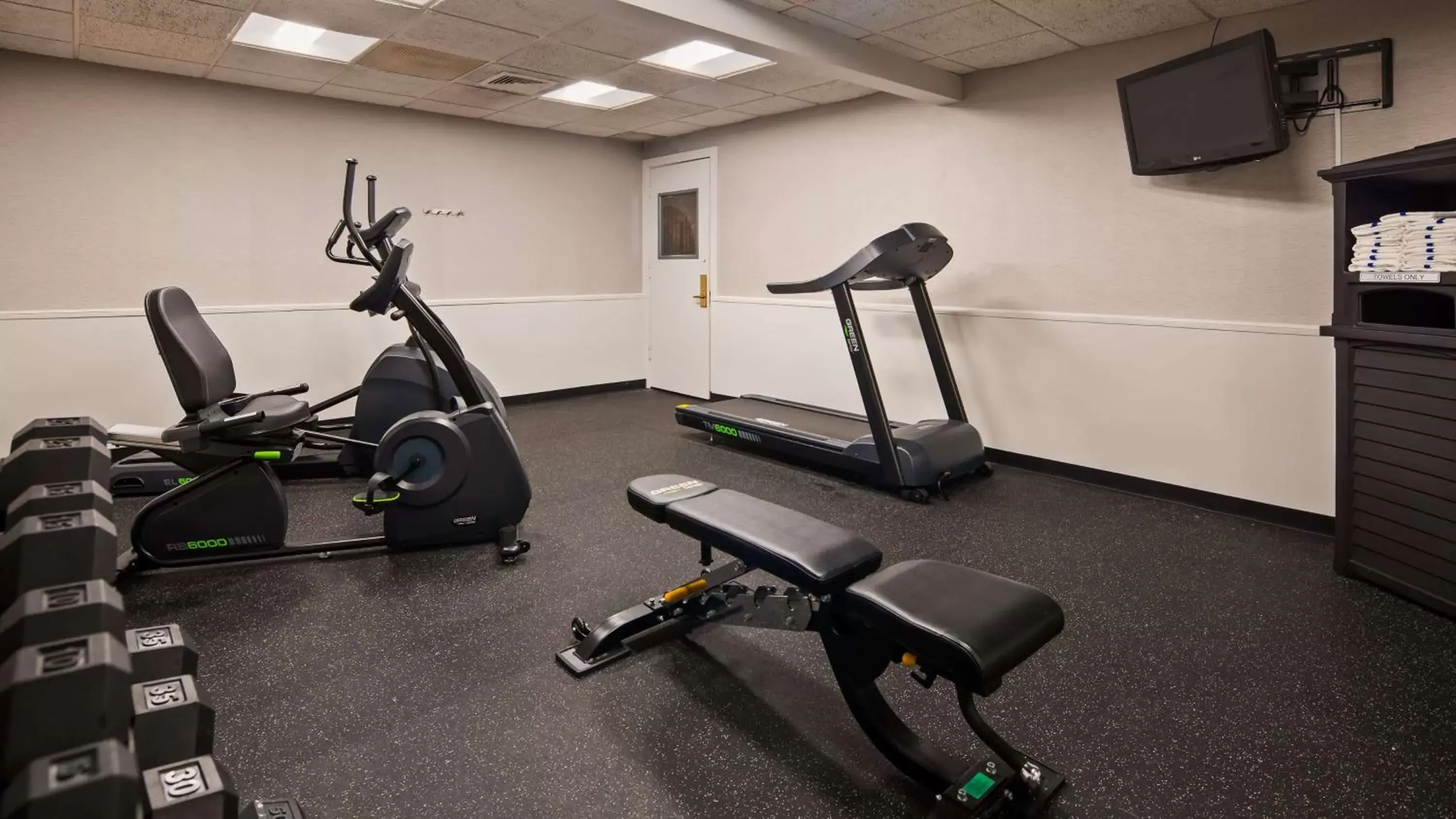 Fitness centre/facilities, Fitness Center/Facilities in Best Western Woodhaven Inn