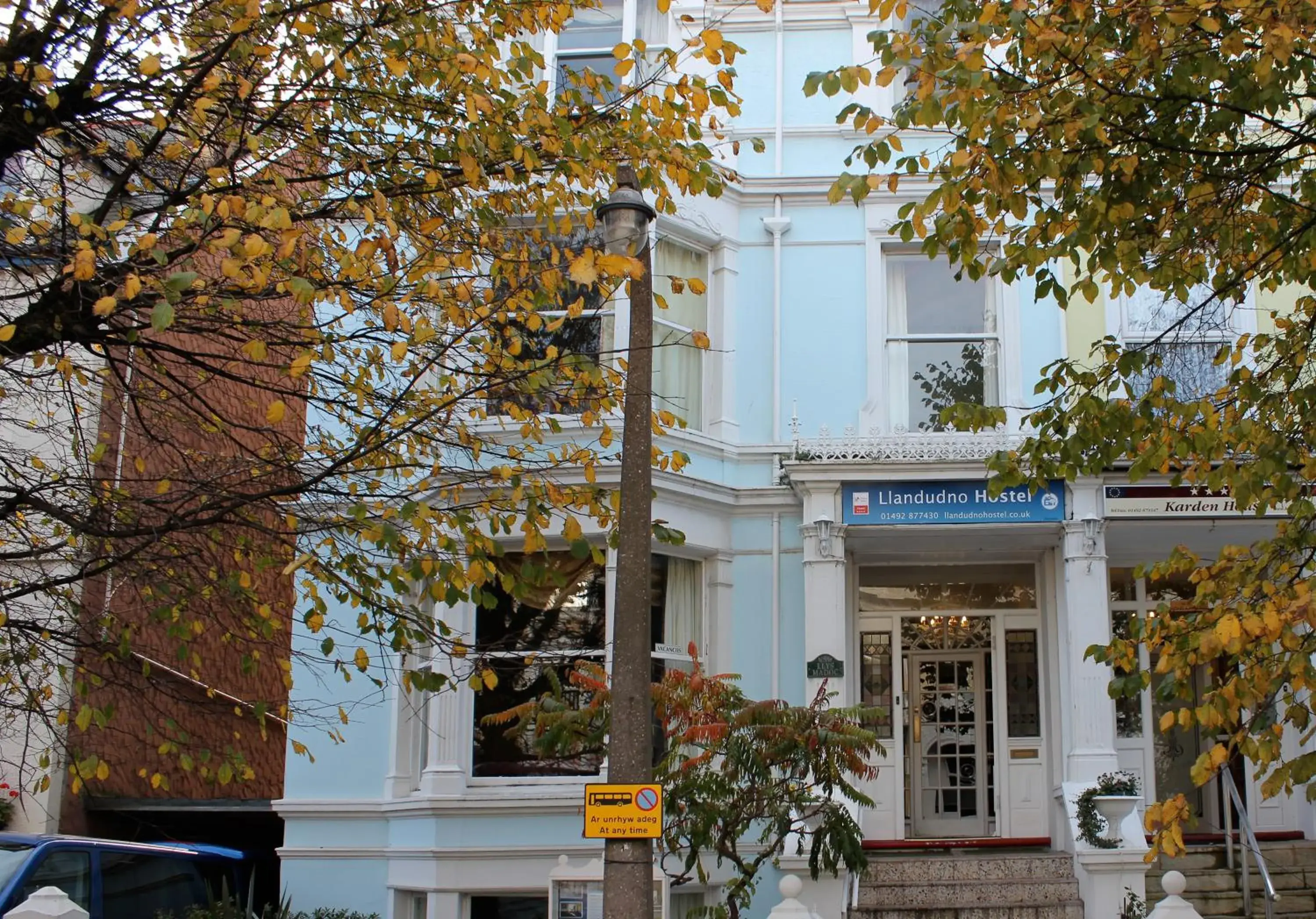 Property building in Llandudno Hostel Property building in Llandudno Hostel