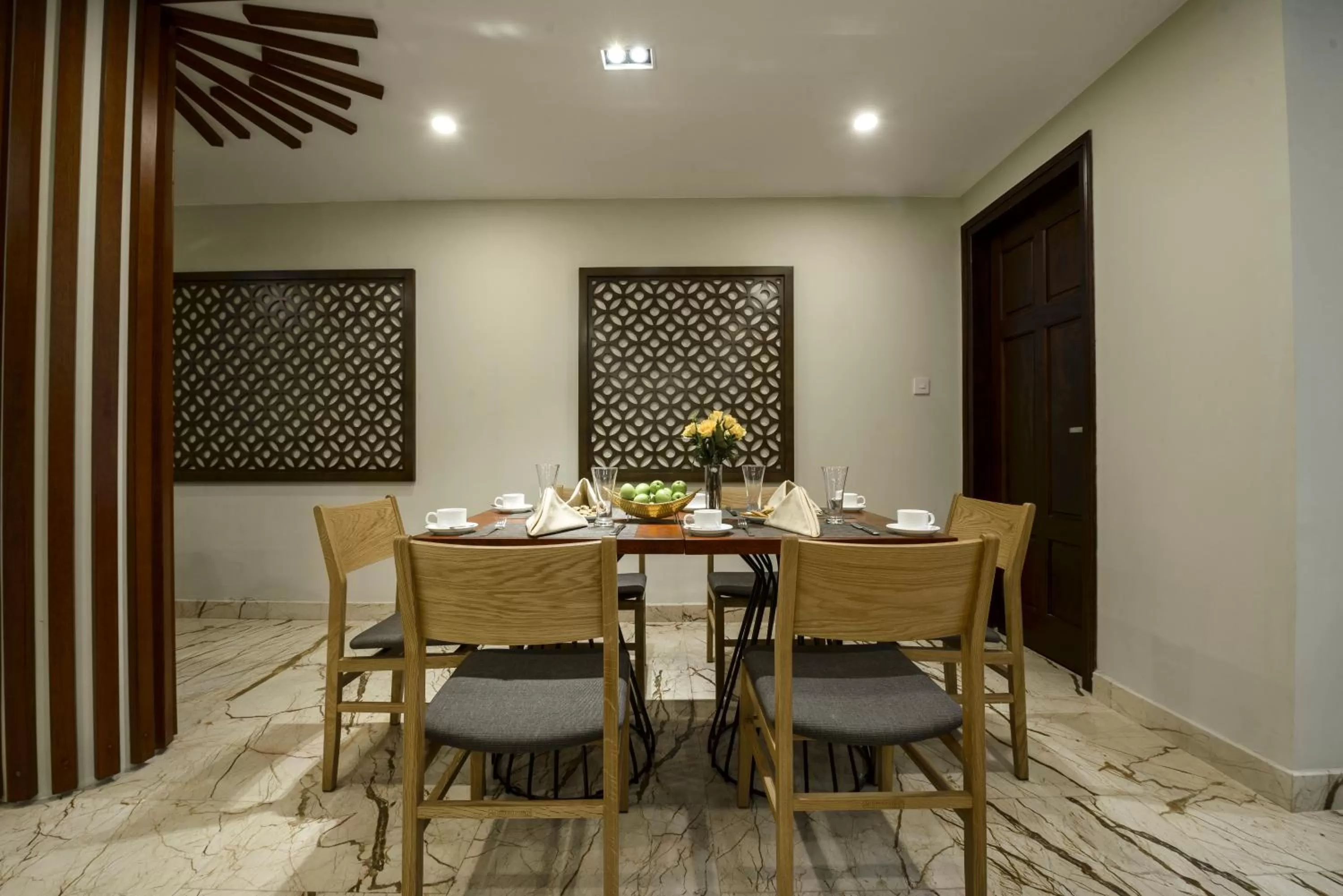 Restaurant/places to eat in Midori Boutique Hotel