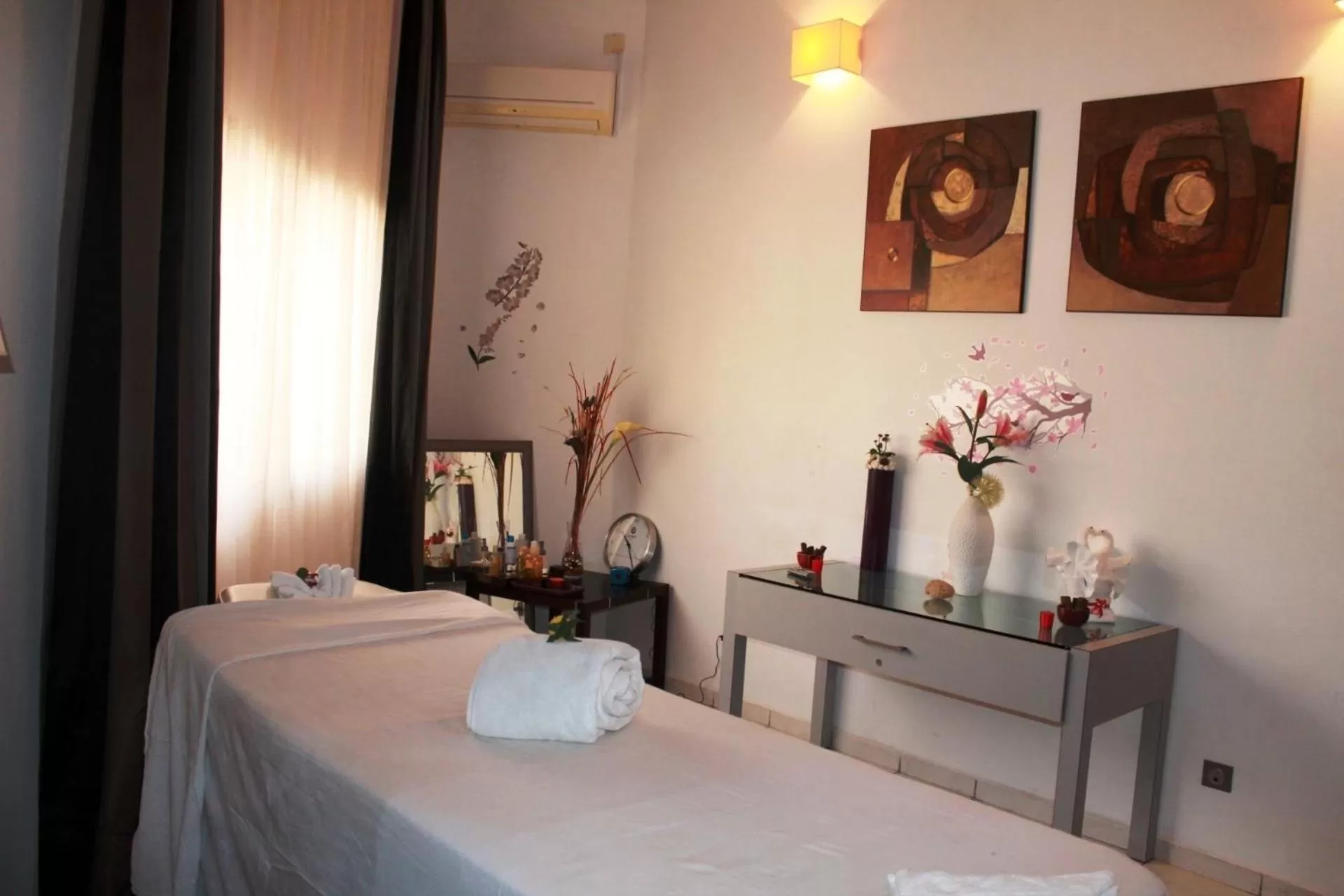 Massage, Bed in Les Acacias Hotel Djibouti