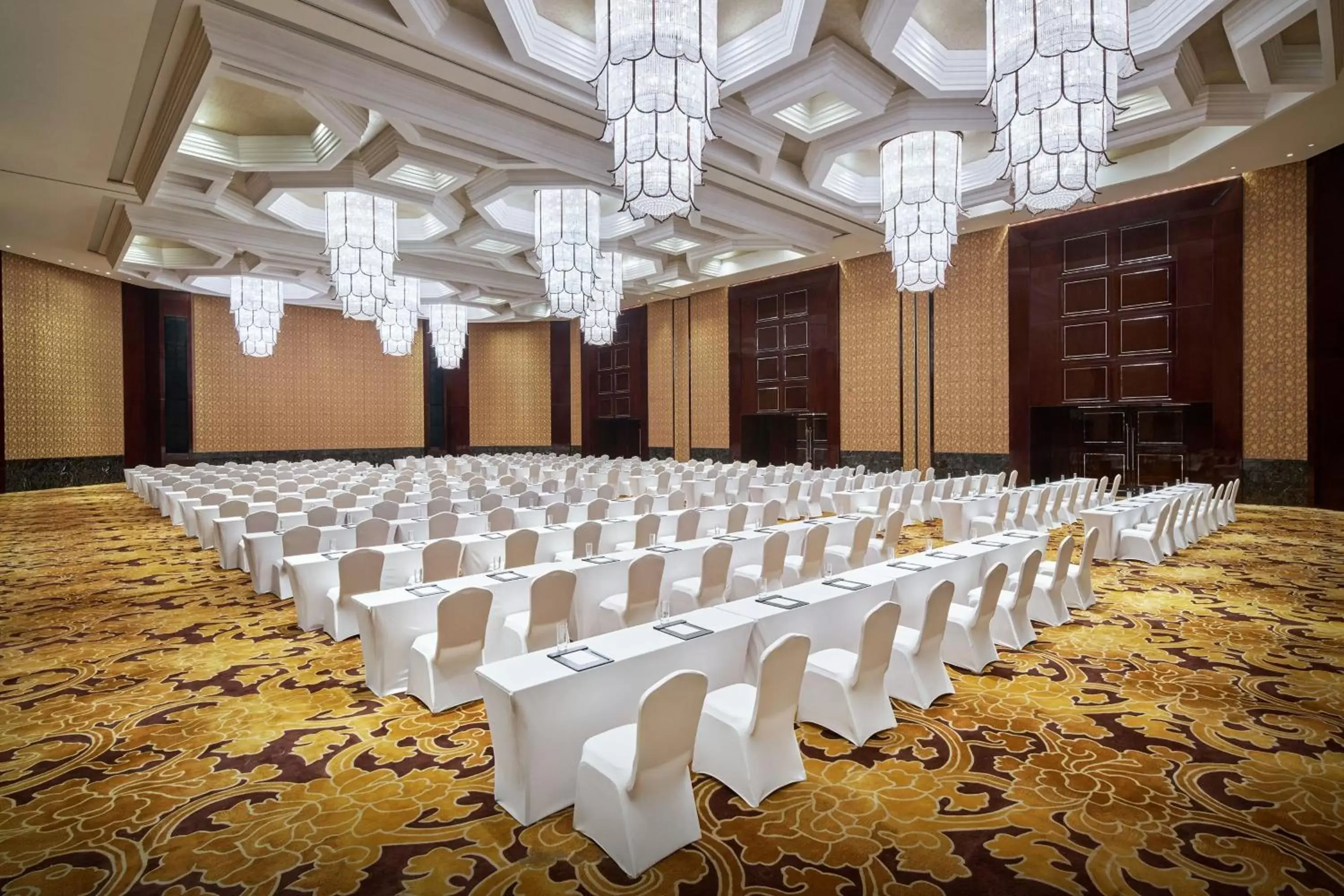 Meeting/conference room, Banquet Facilities in Sheraton Shanghai Waigaoqiao Hotel