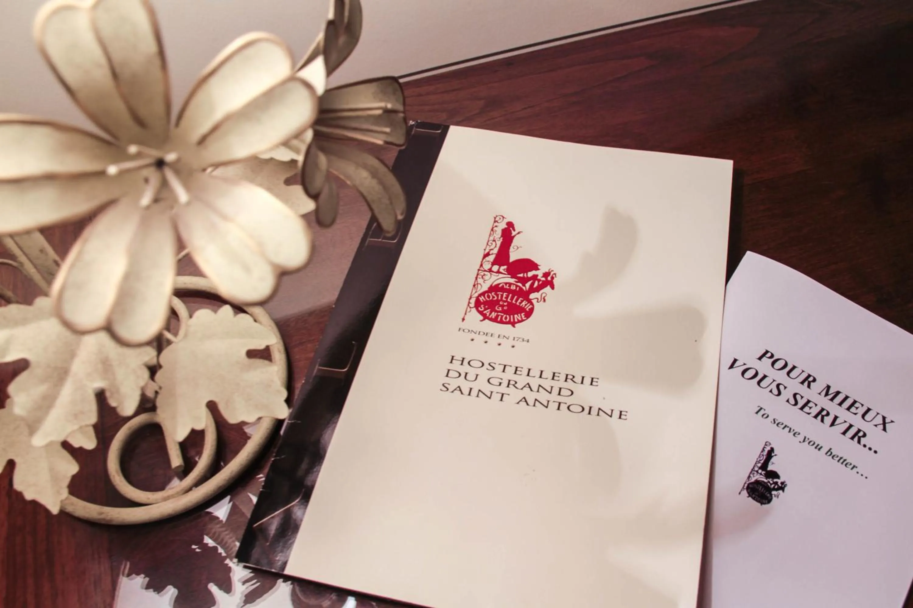 Decorative detail in Hostellerie Du Grand Saint Antoine