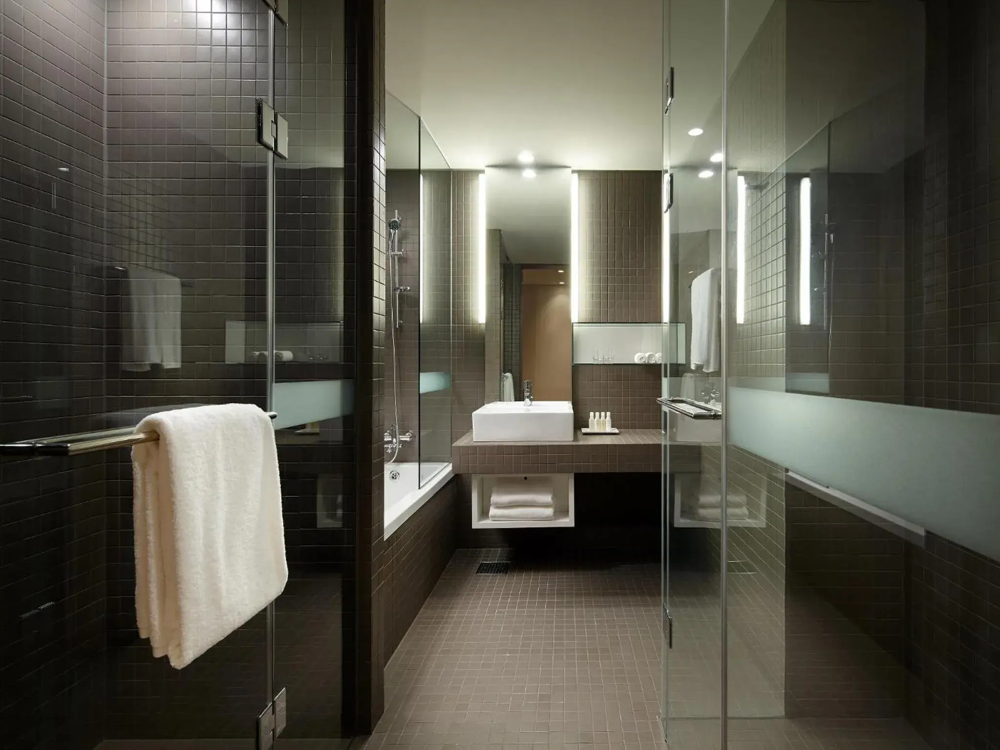 Bathroom, Bed in Shilla Stay Ulsan