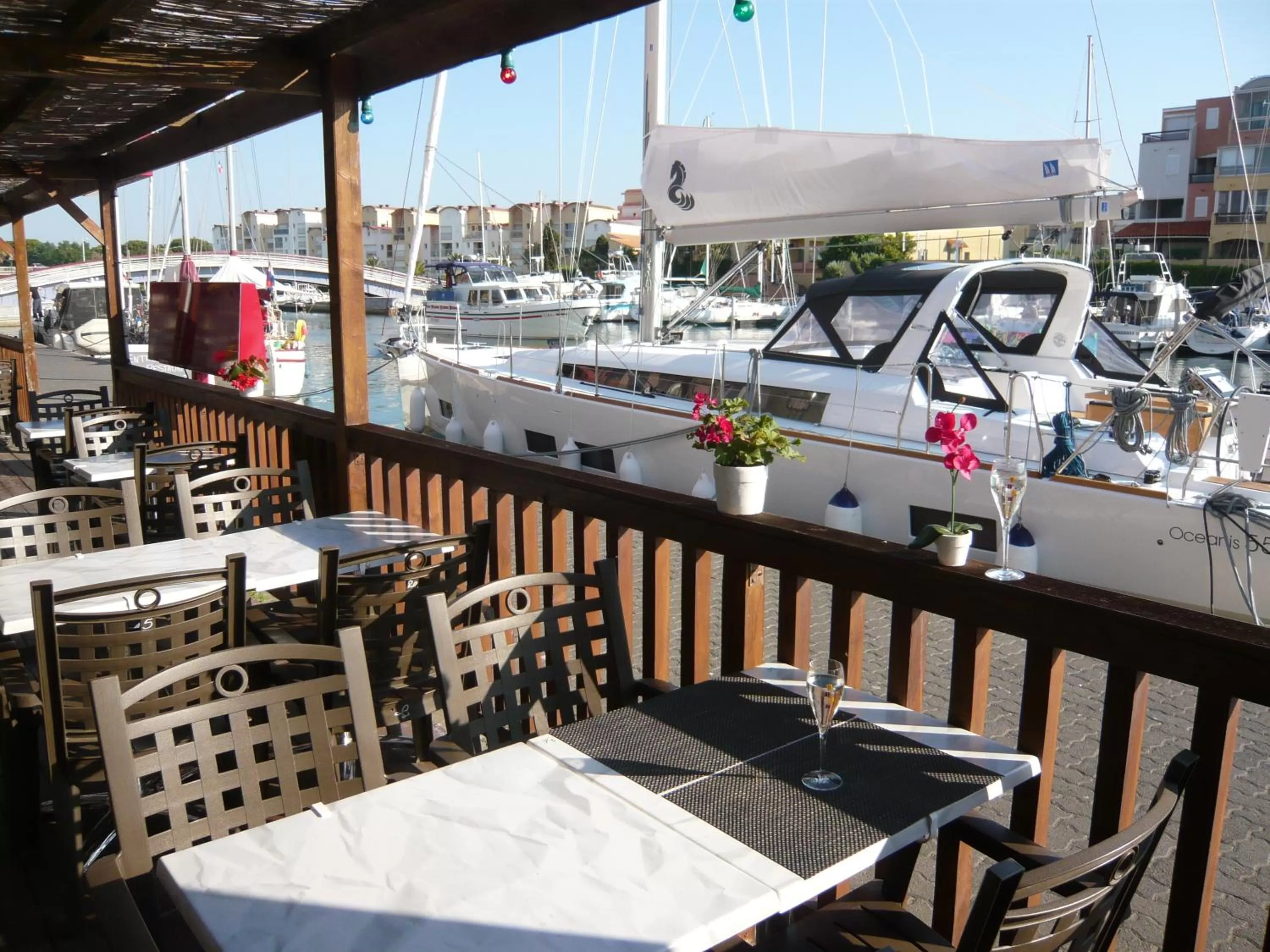 Patio in Hôtel Port Beach