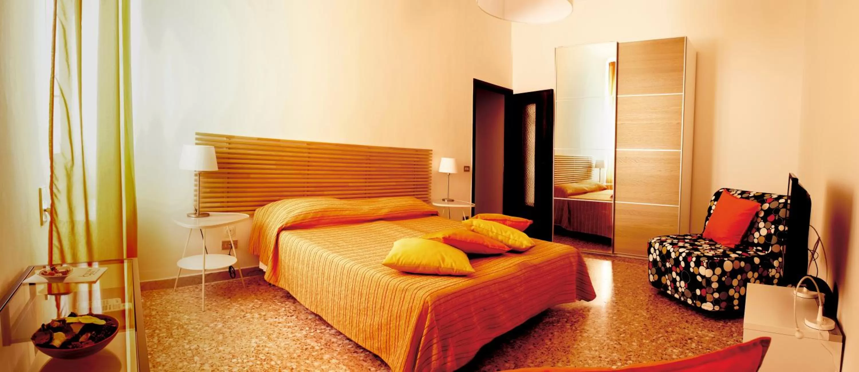 Photo of the whole room, Bed in Briciole di Gusto