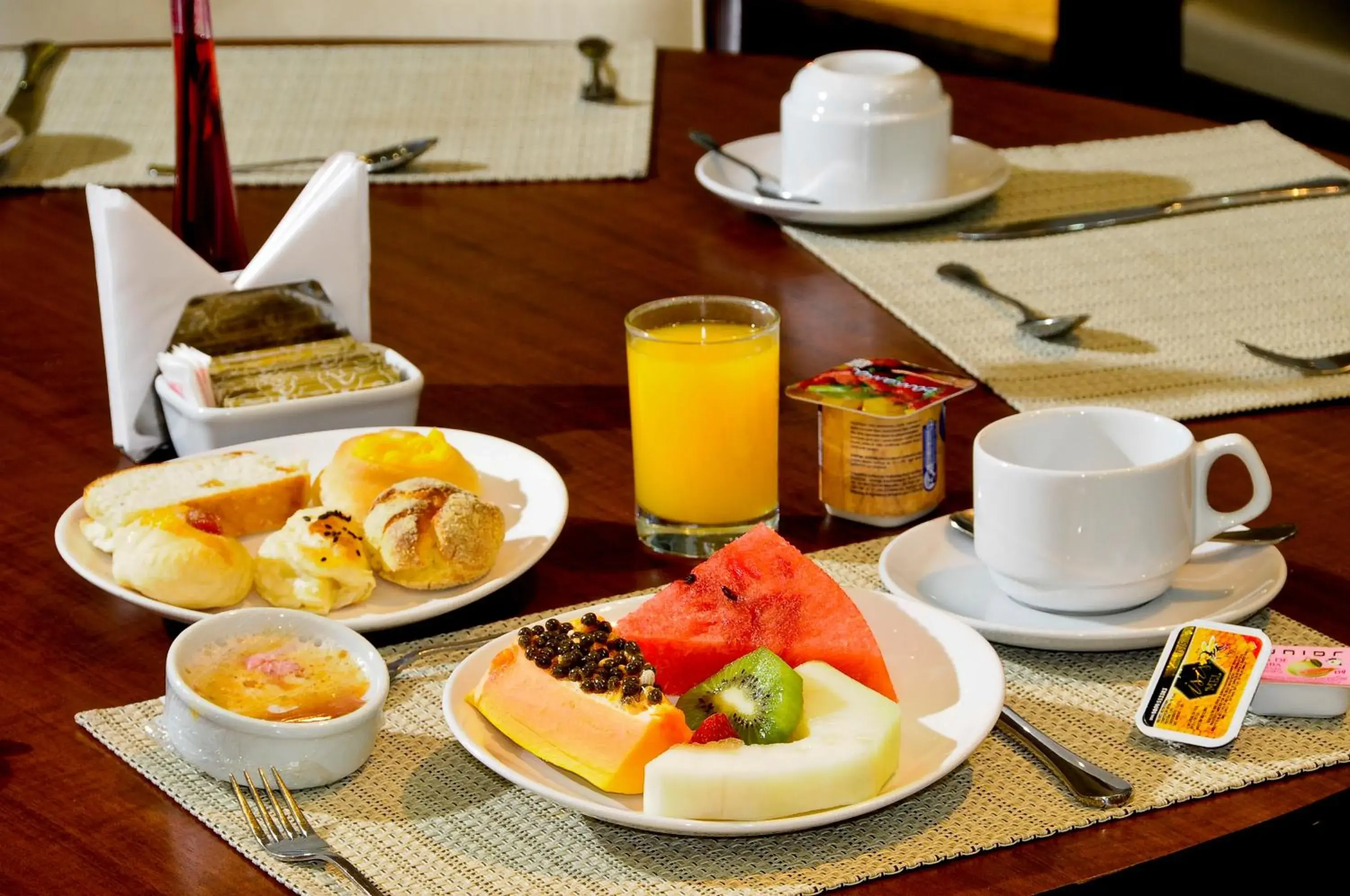 Buffet breakfast in Nobile Suites Diamond