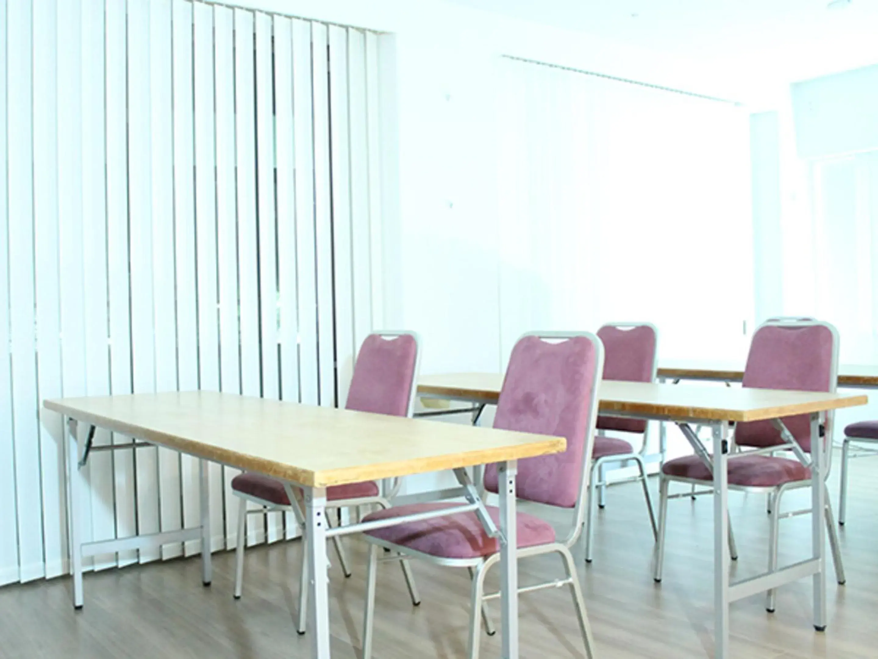 Meeting/conference room in HOTEL LiVEMAX BUDGET Yokohama Kannai