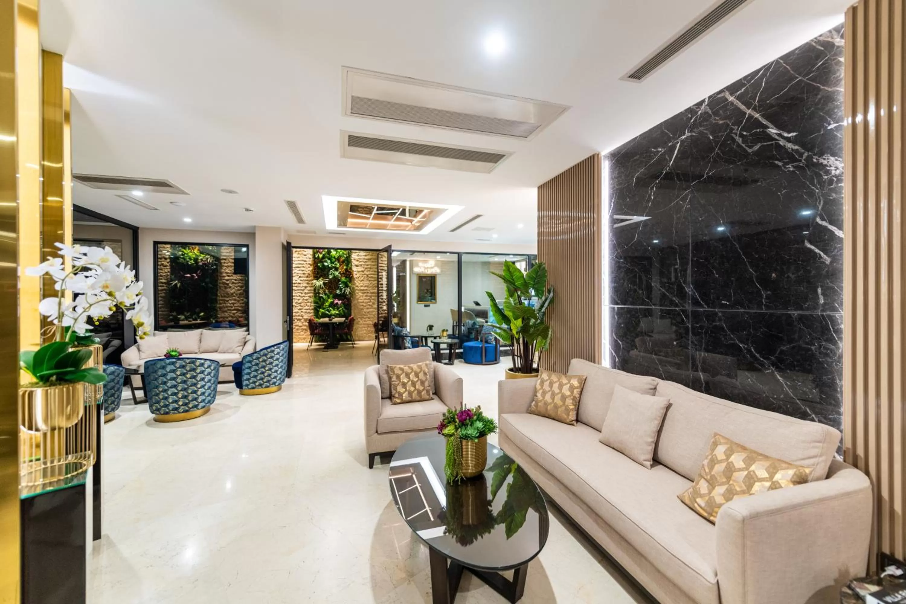 Lobby or reception in Aprilis Deluxe Hotel