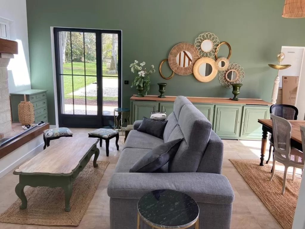 Living room, Seating Area in La plaine de l'Angelus