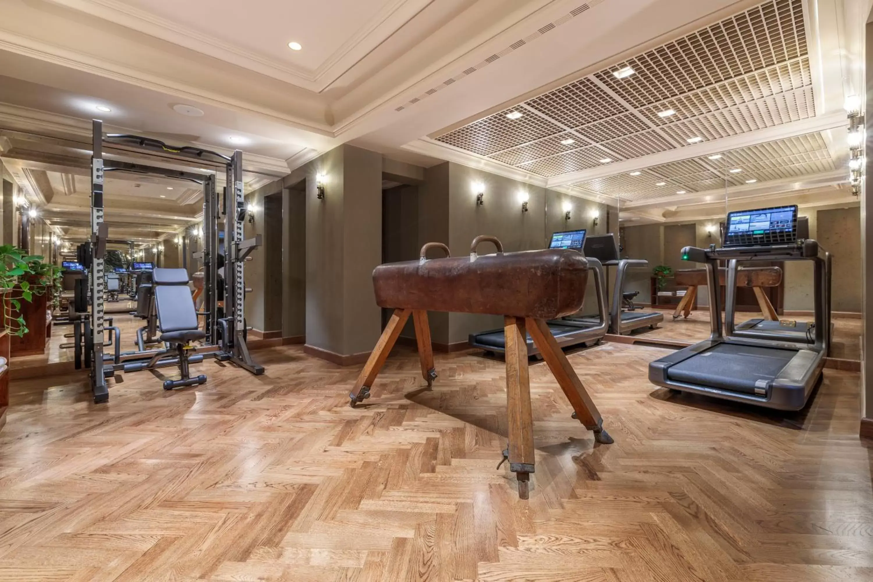 Fitness centre/facilities in Hotel Locarno Fitness centre/facilities in Hotel Locarno