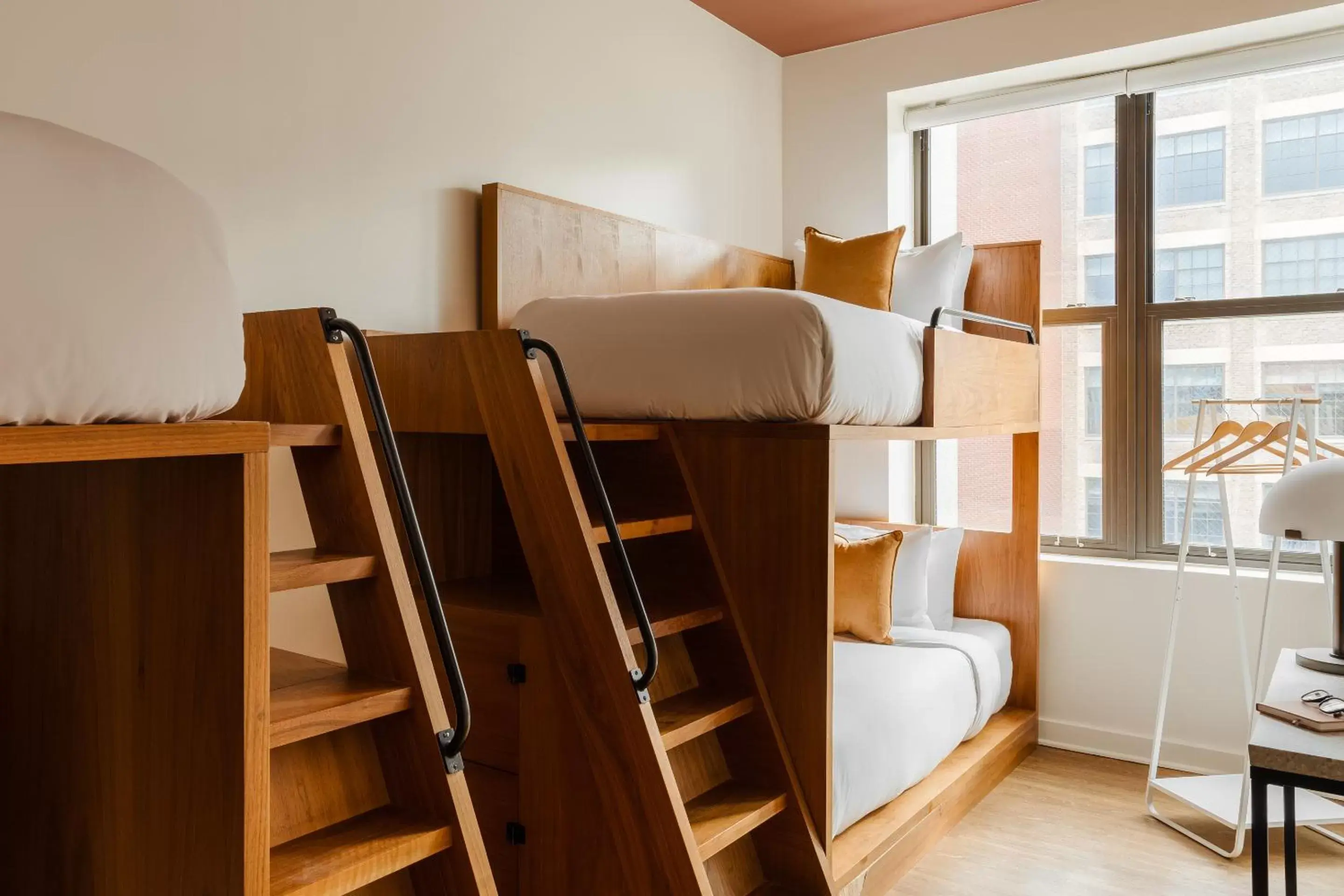 Living room, Bunk Bed in Found Chicago powered by Sonder
