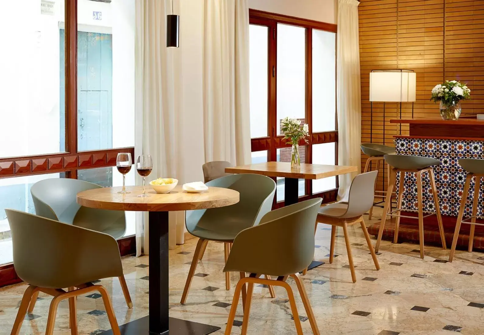 Lounge or bar, Dining Area in Hotel Fernando III