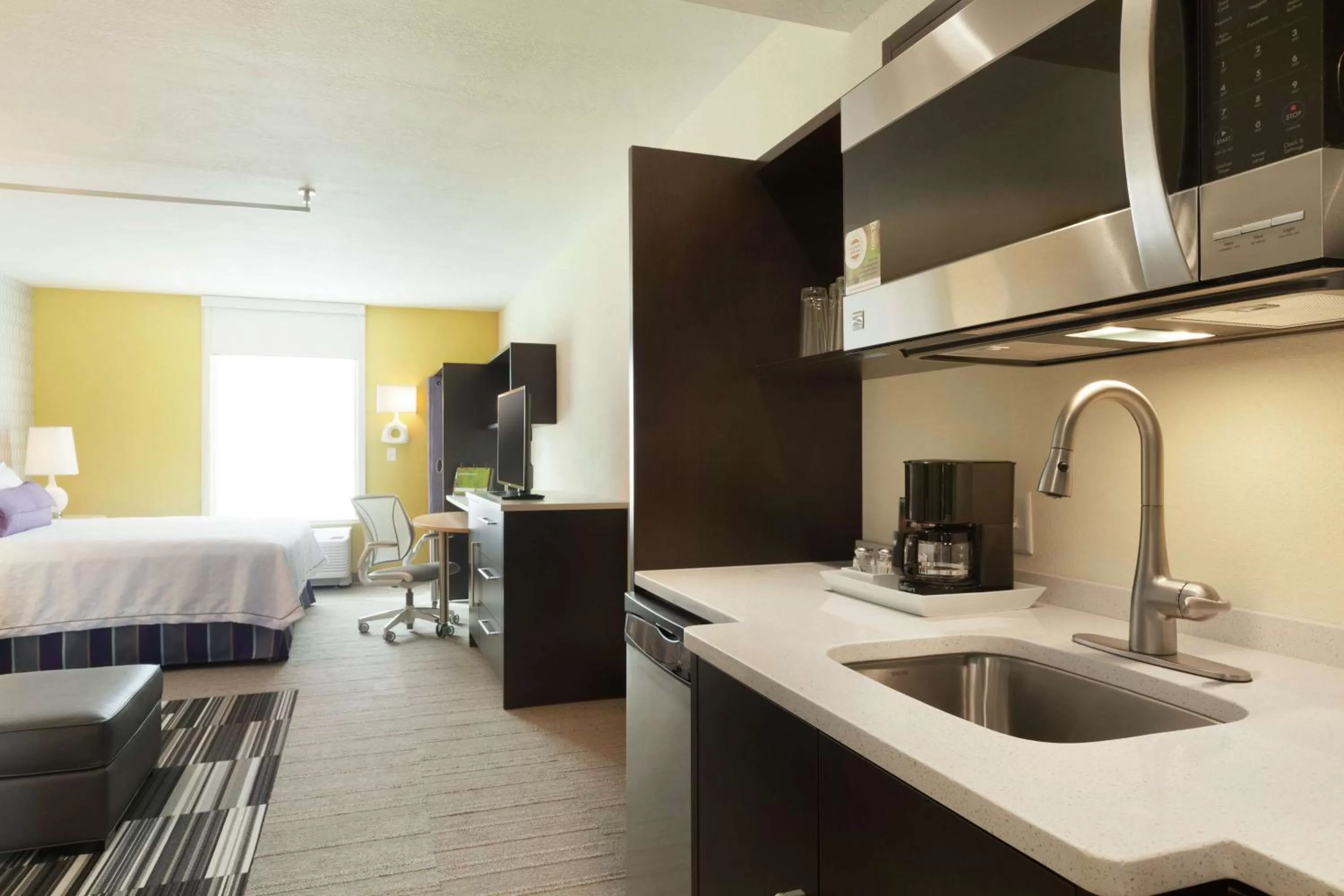Kitchen or kitchenette, Bed in Home2 Suites by Hilton Salt Lake City-East