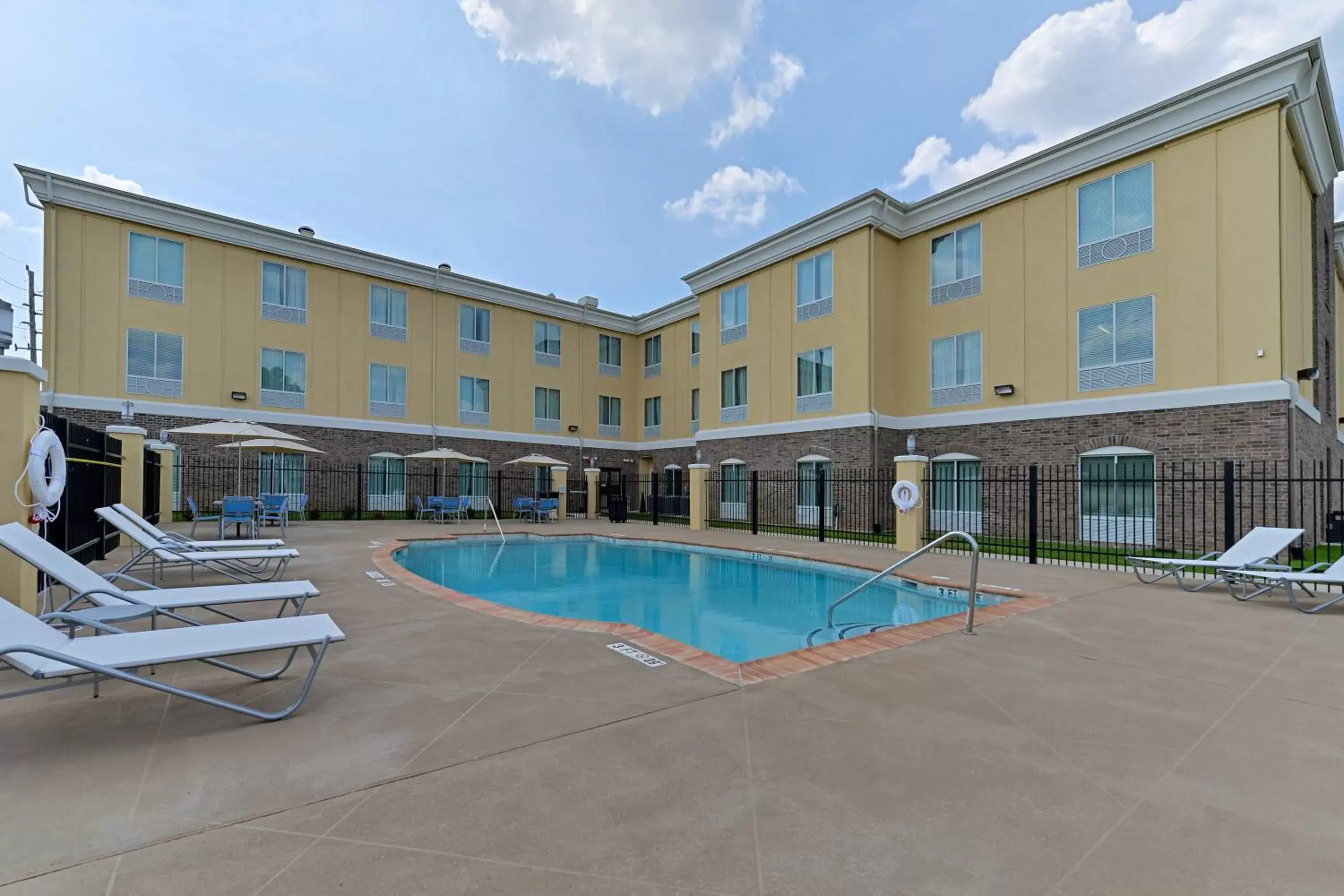 Swimming Pool in Holiday Inn Express Tomball, an IHG Hotel