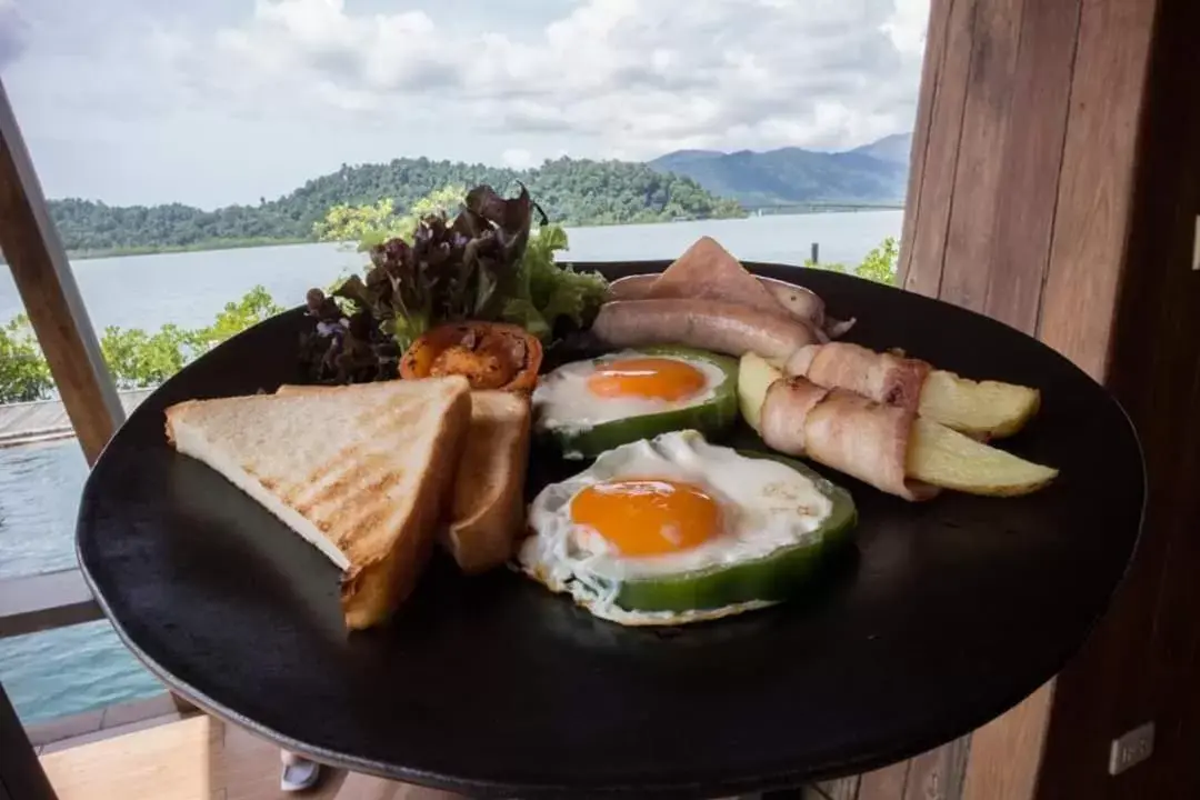 Breakfast, Food in Parama Koh Chang