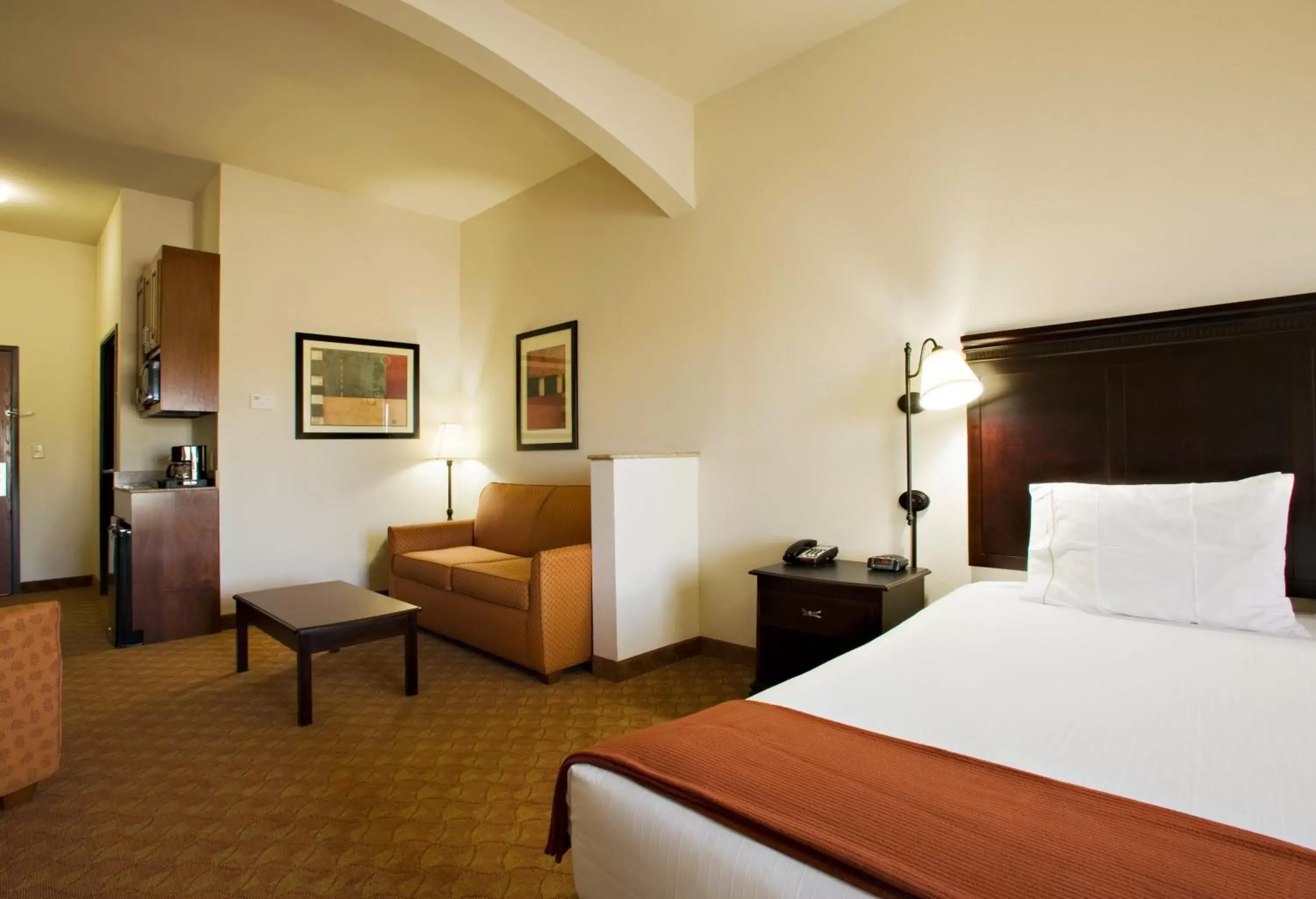 Photo of the whole room, Bed in Holiday Inn Express Sweetwater, an IHG Hotel