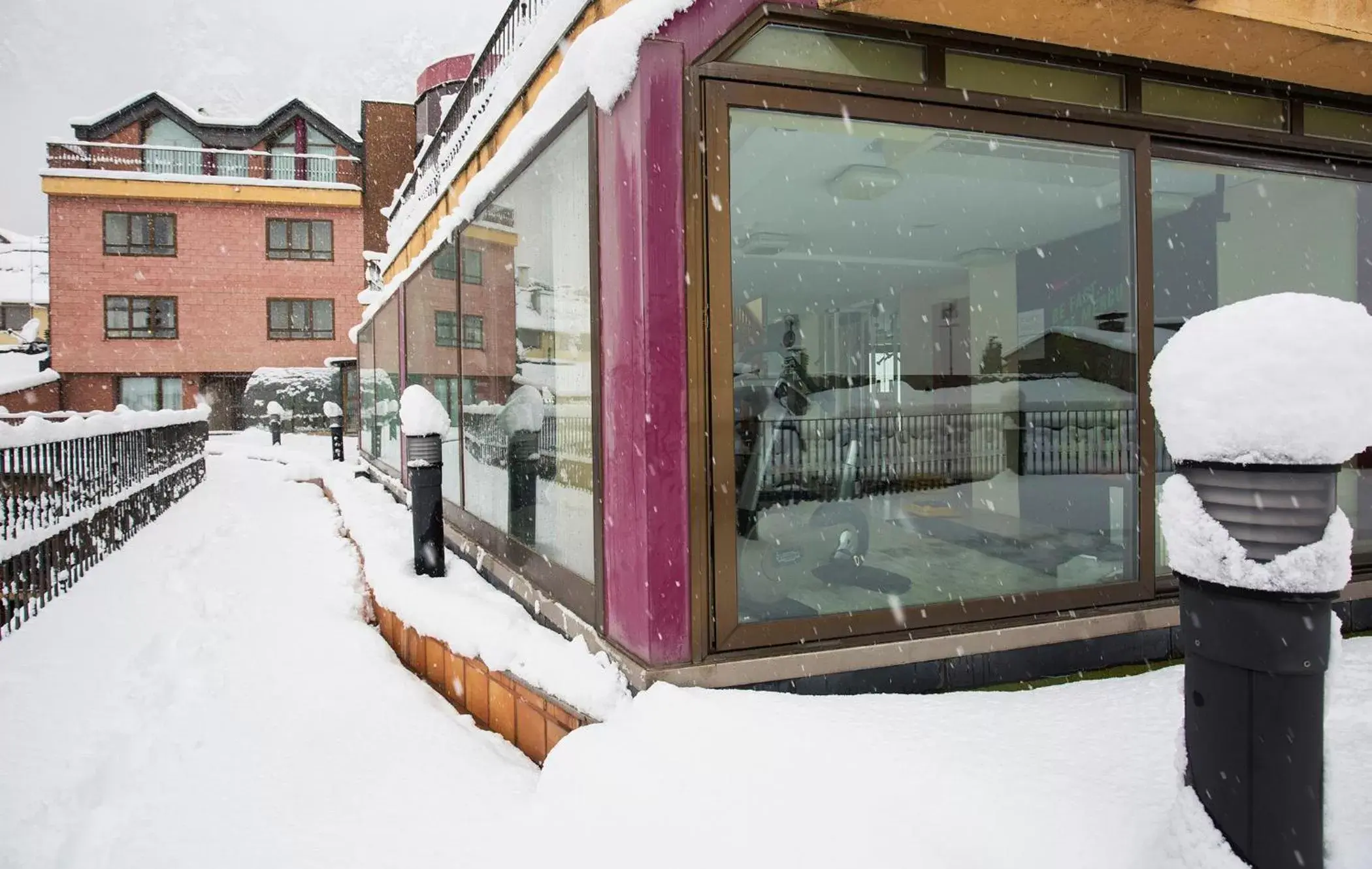 Property building, Winter in Hotel Cervol