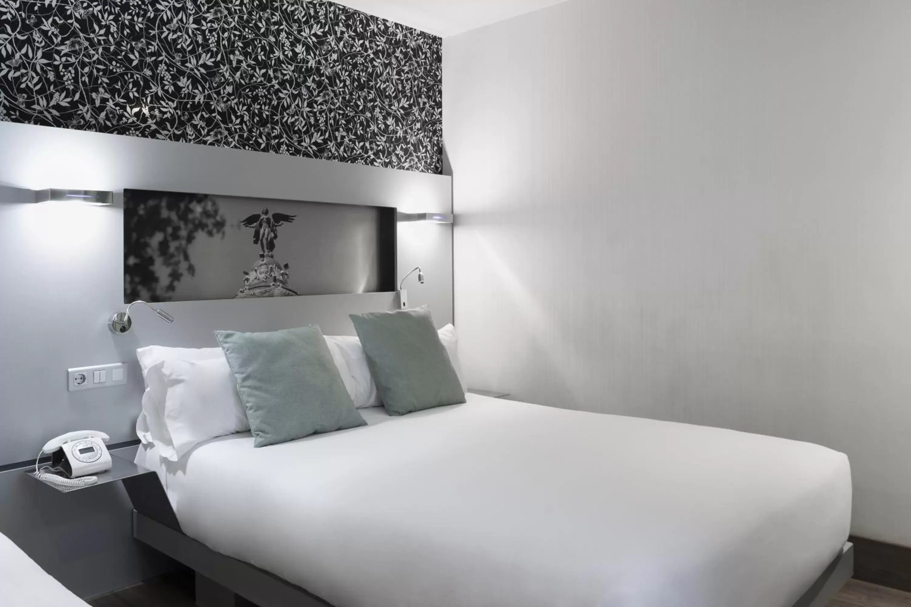 Bedroom, Bed in Petit Palace Plaza Mayor Bedroom, Bed in Petit Palace Plaza Mayor