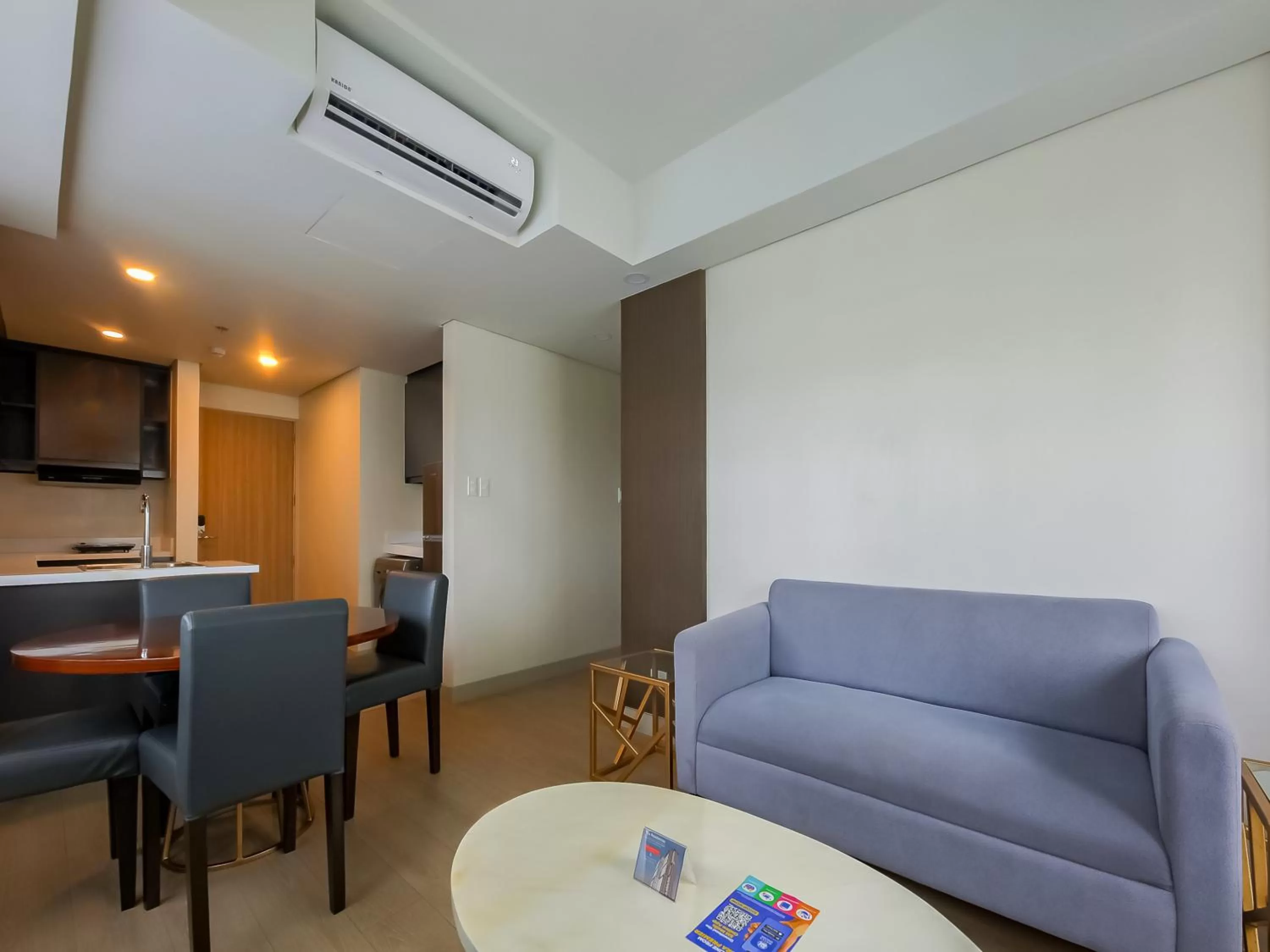 Living room, Seating Area in Capital O 804 The Residences at Bonifacio Civic Center