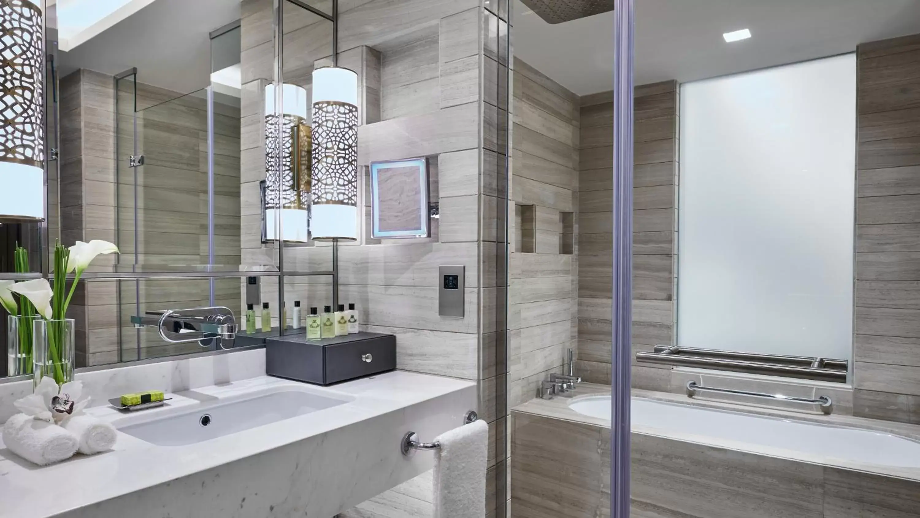 Bathroom in InterContinental Doha Beach & Spa, an IHG Hotel