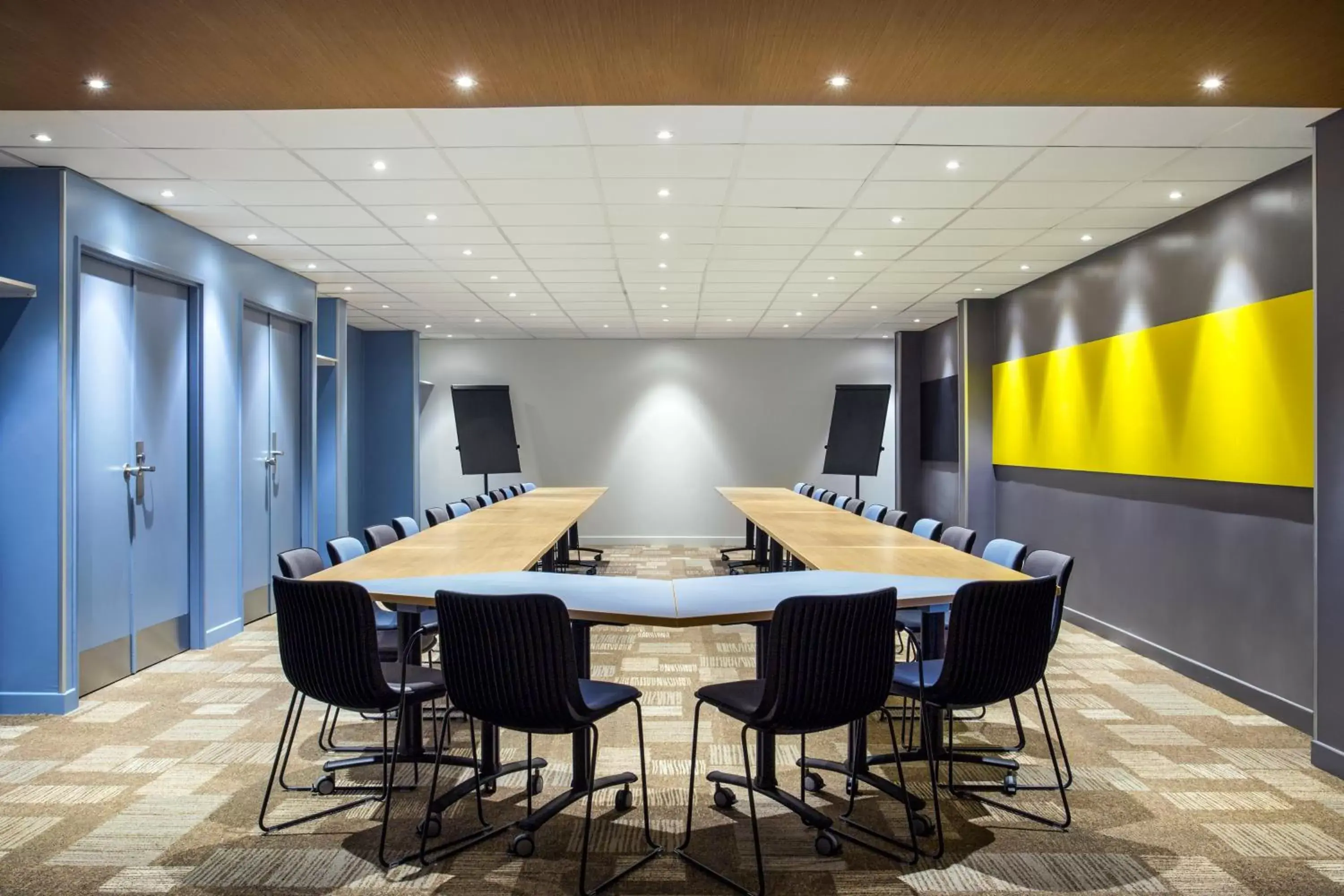 Meeting/conference room in ibis Saint-Denis Stade Ouest