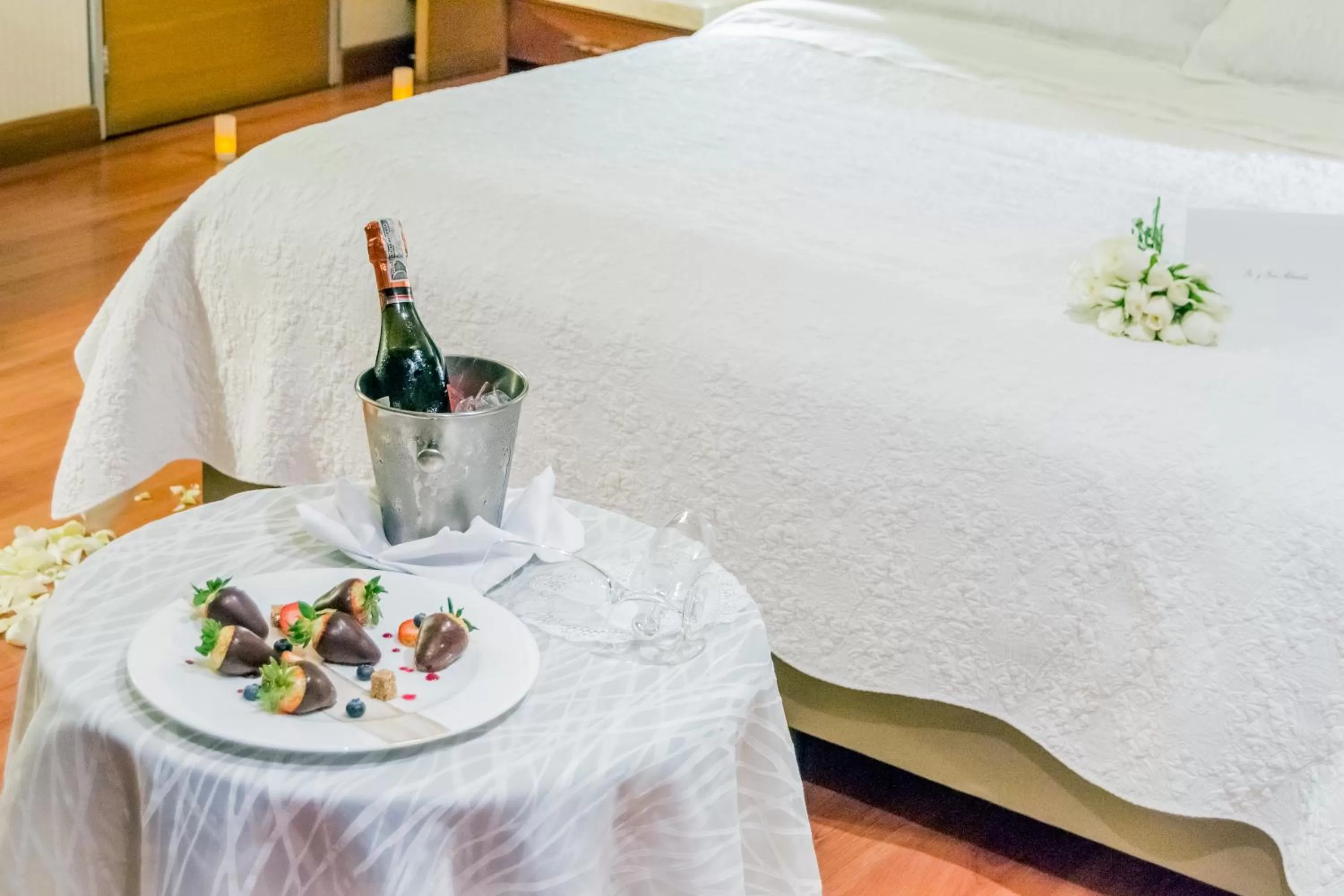 Massage, Bed in Bogota Plaza Hotel