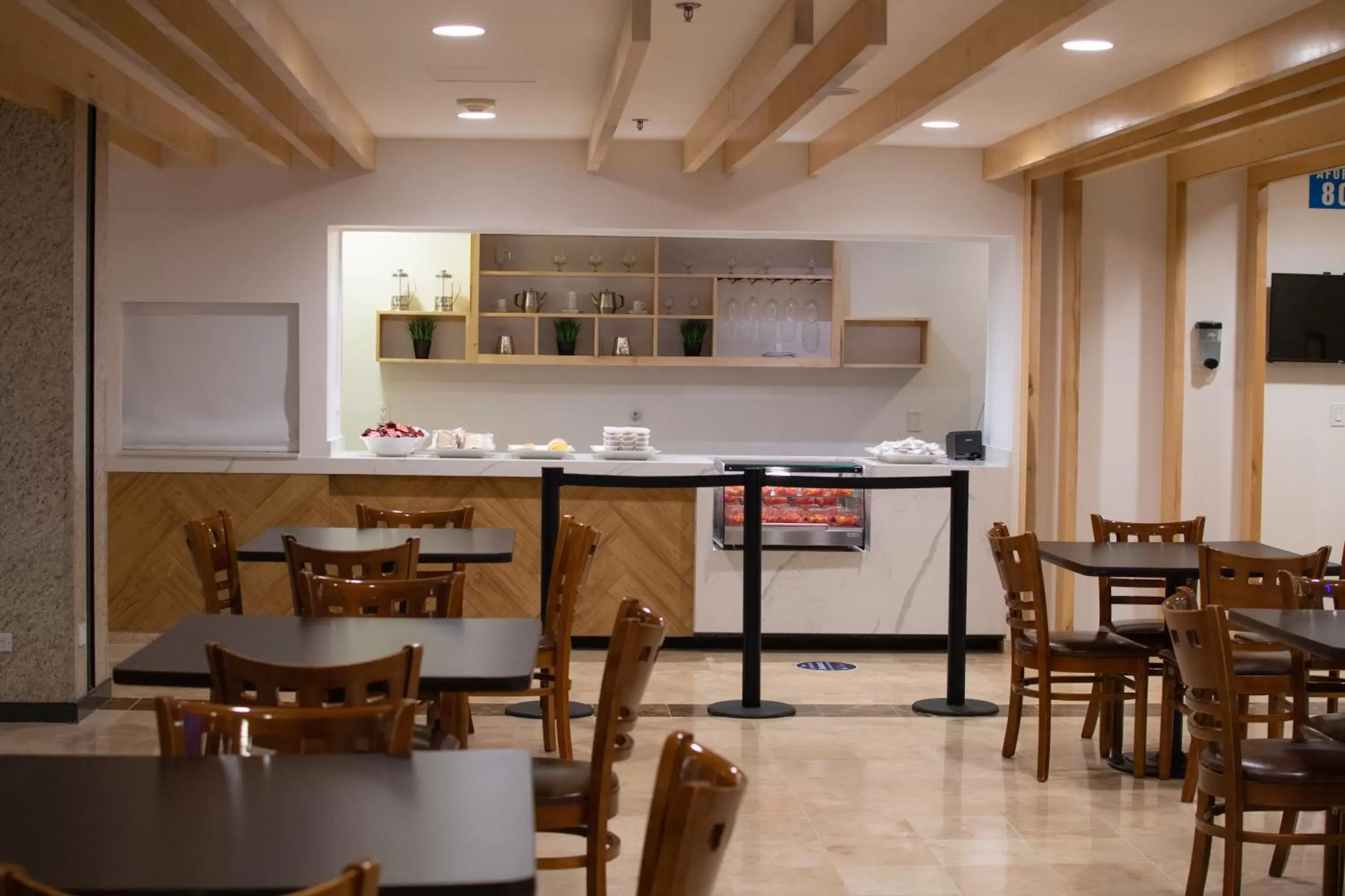 Restaurant/Places to Eat in Hotel Mesaluna Near American Consulate Restaurant/Places to Eat in Hotel Mesaluna Near American Consulate