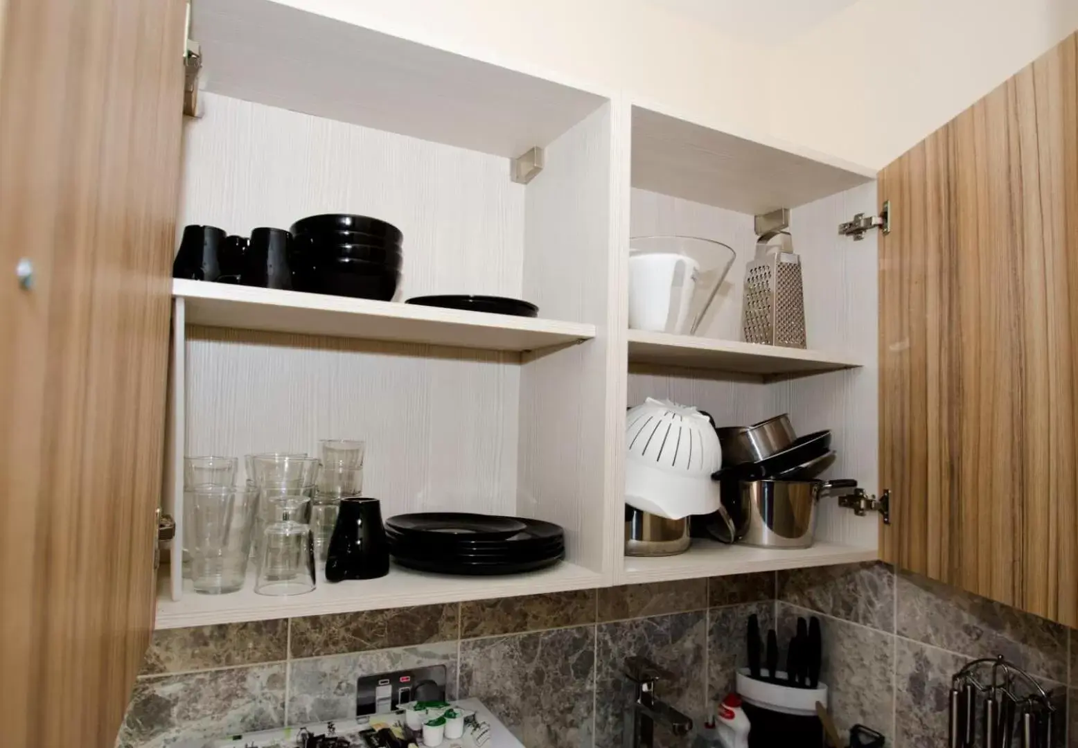 Kitchen or kitchenette, Kitchen/Kitchenette in William's Hillsborough Apartments