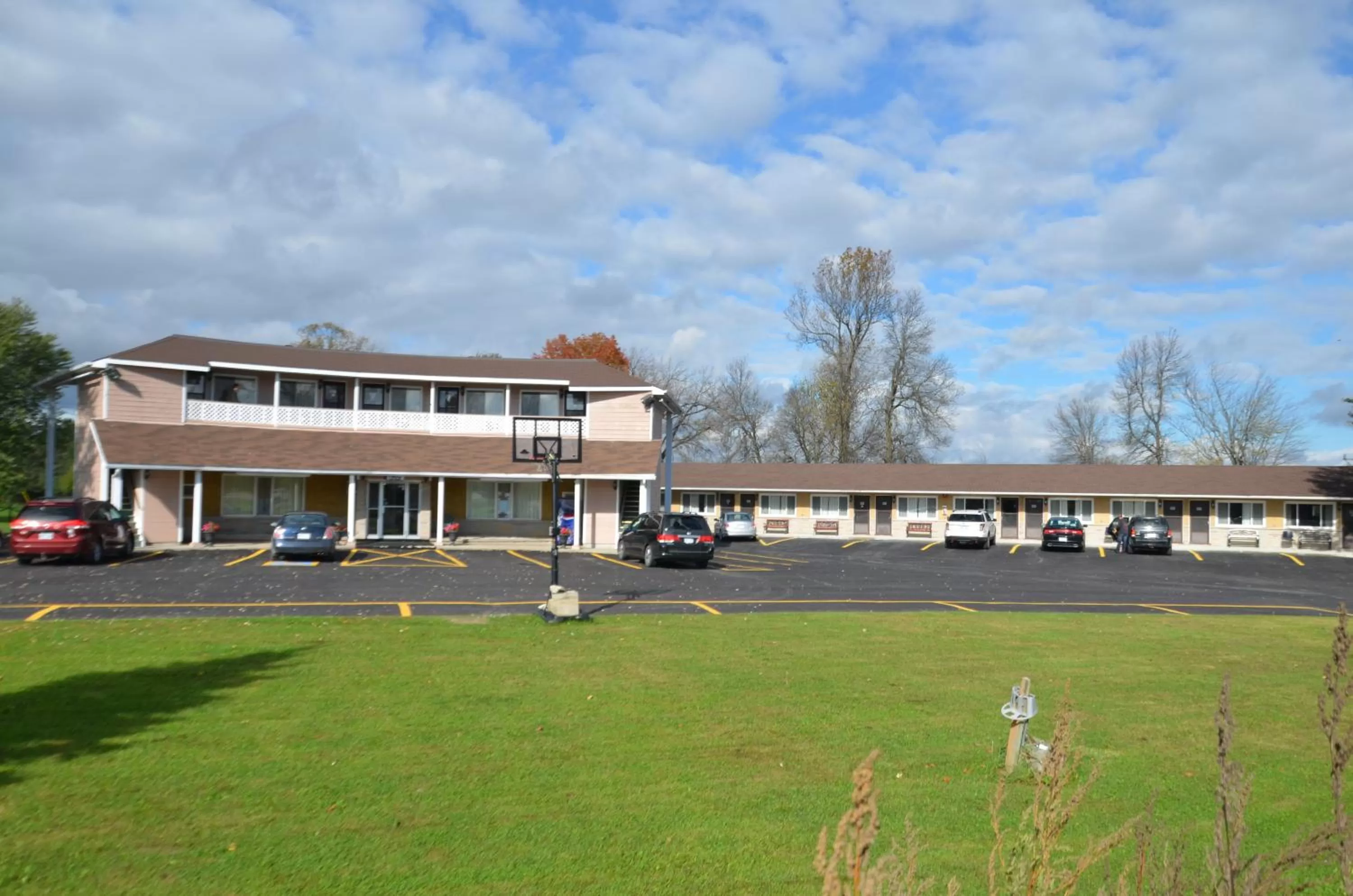 Property building in Aquarius Motel