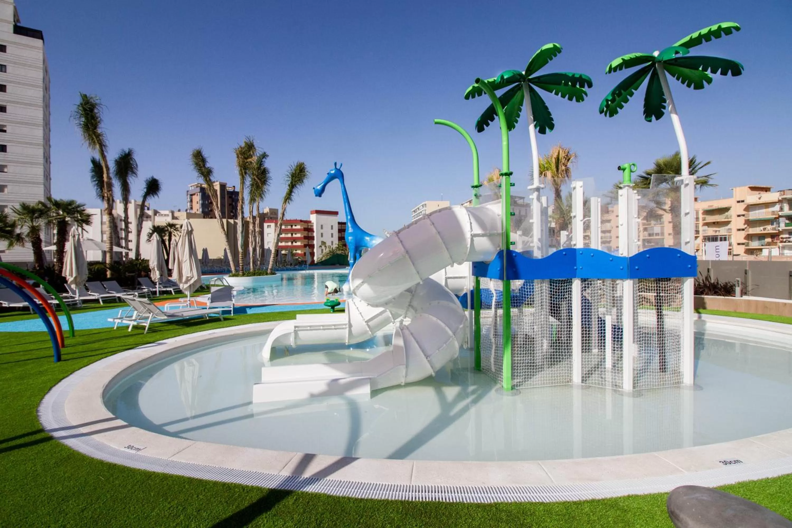 Swimming pool in ESTIMAR Calpe Suitopia