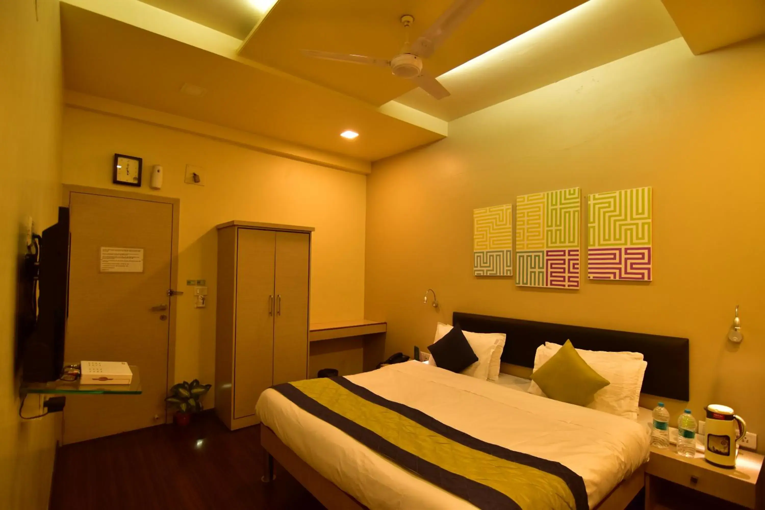 Bedroom, Bed in MY Bizz Hotel Sapna