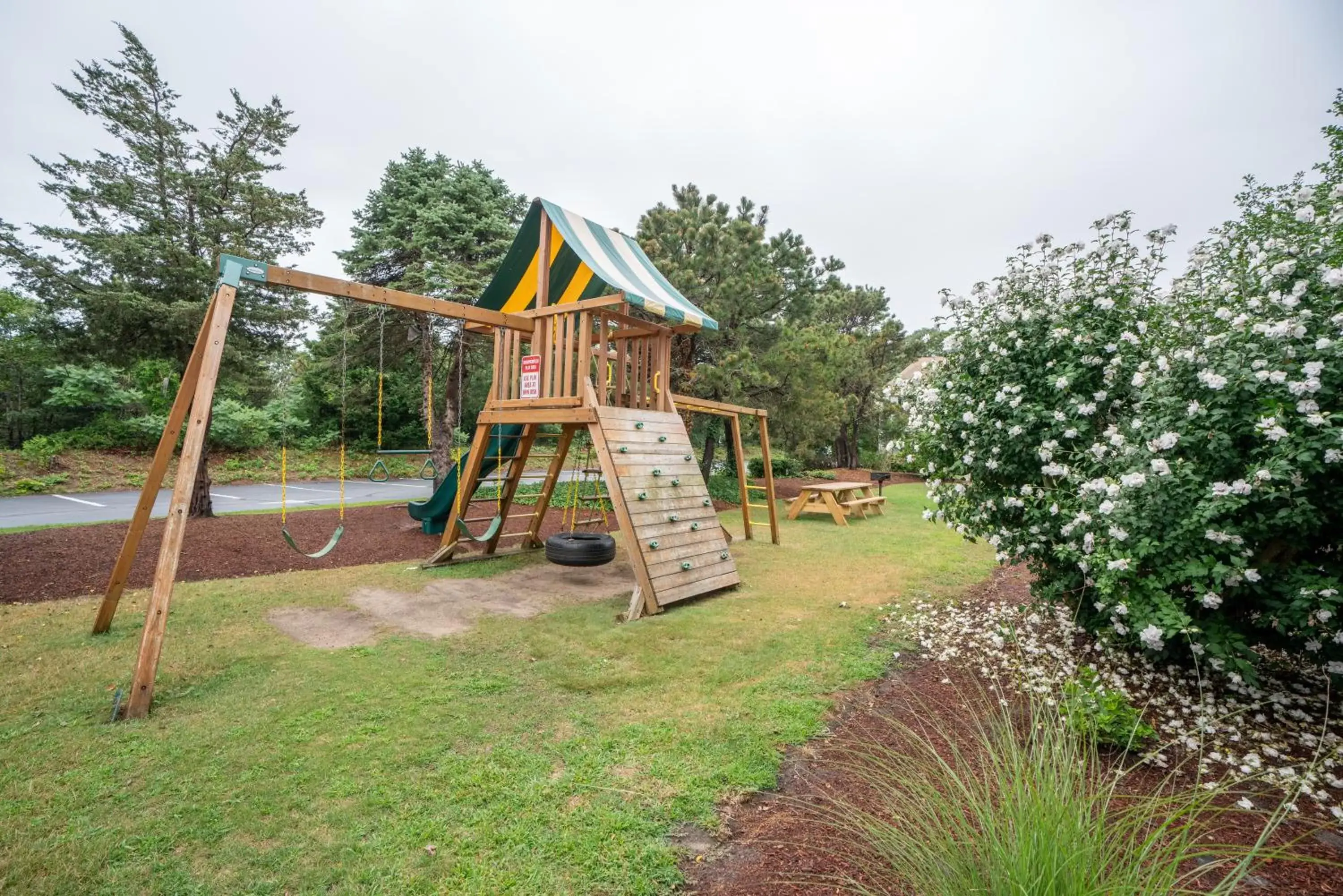 Children play ground, Children's Play Area in All Seasons Resort